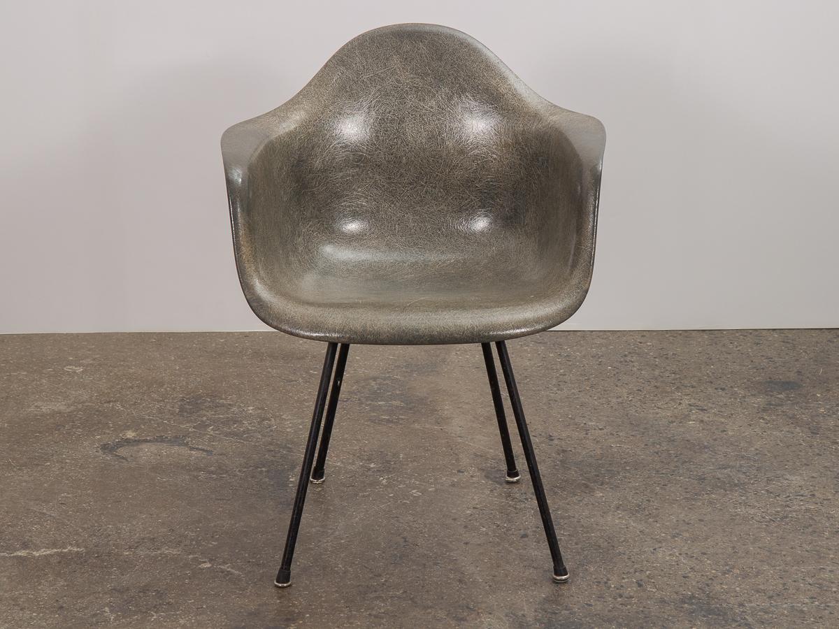 Eames Elephant Hide Gray Zenith Rope Edge Armchair In Good Condition For Sale In Brooklyn, NY