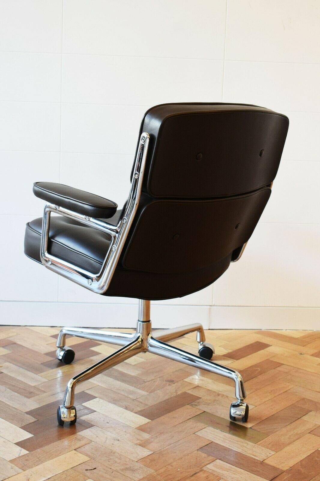 Eames ES 108 Lobby Time Life Executive Office Chair for Vitra In Good Condition In London, GB