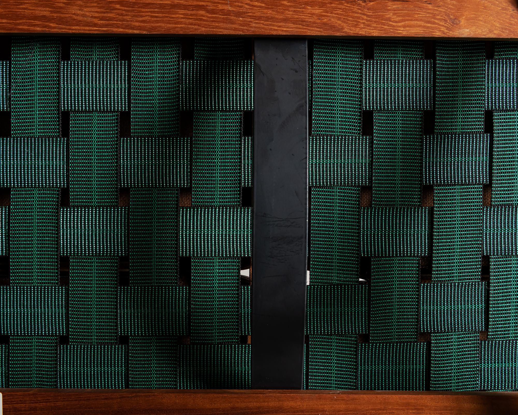 Canapé Eames ES 108 en superbe cuir patiné Carmel et noyer, années 1980 en vente 12