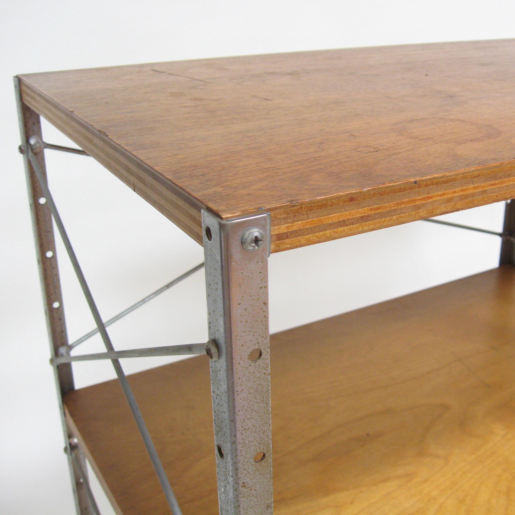 Eames ESU 200-C by Herman Miller In Good Condition In Highland, IN