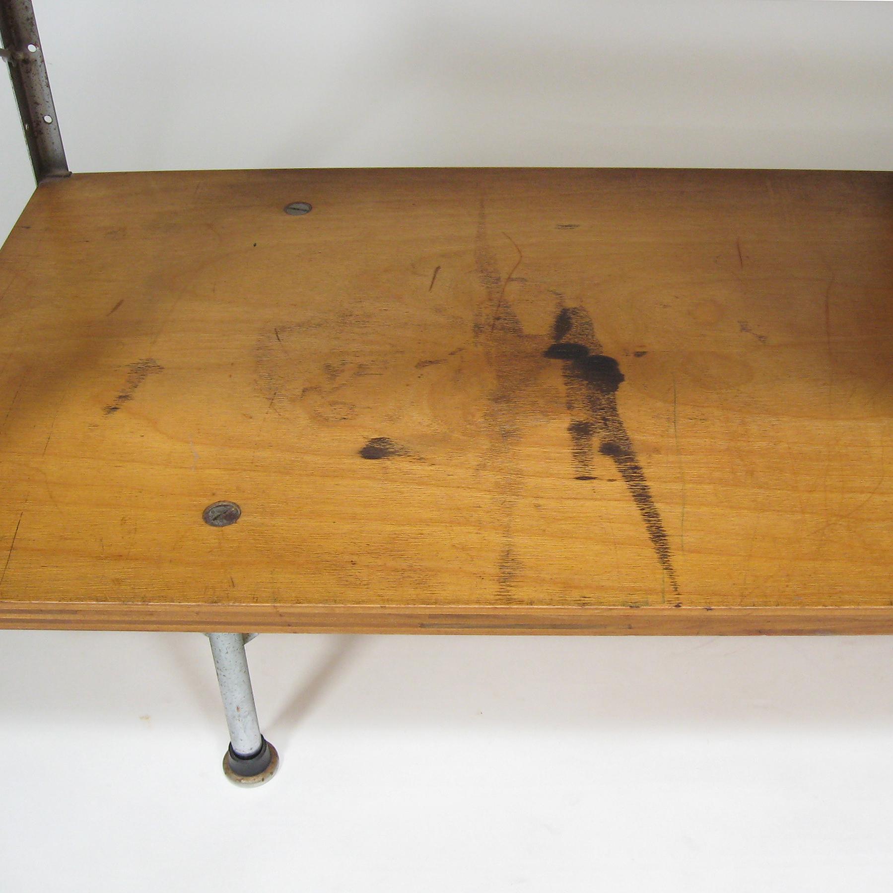 Mid-20th Century Eames ESU 200-C by Herman Miller