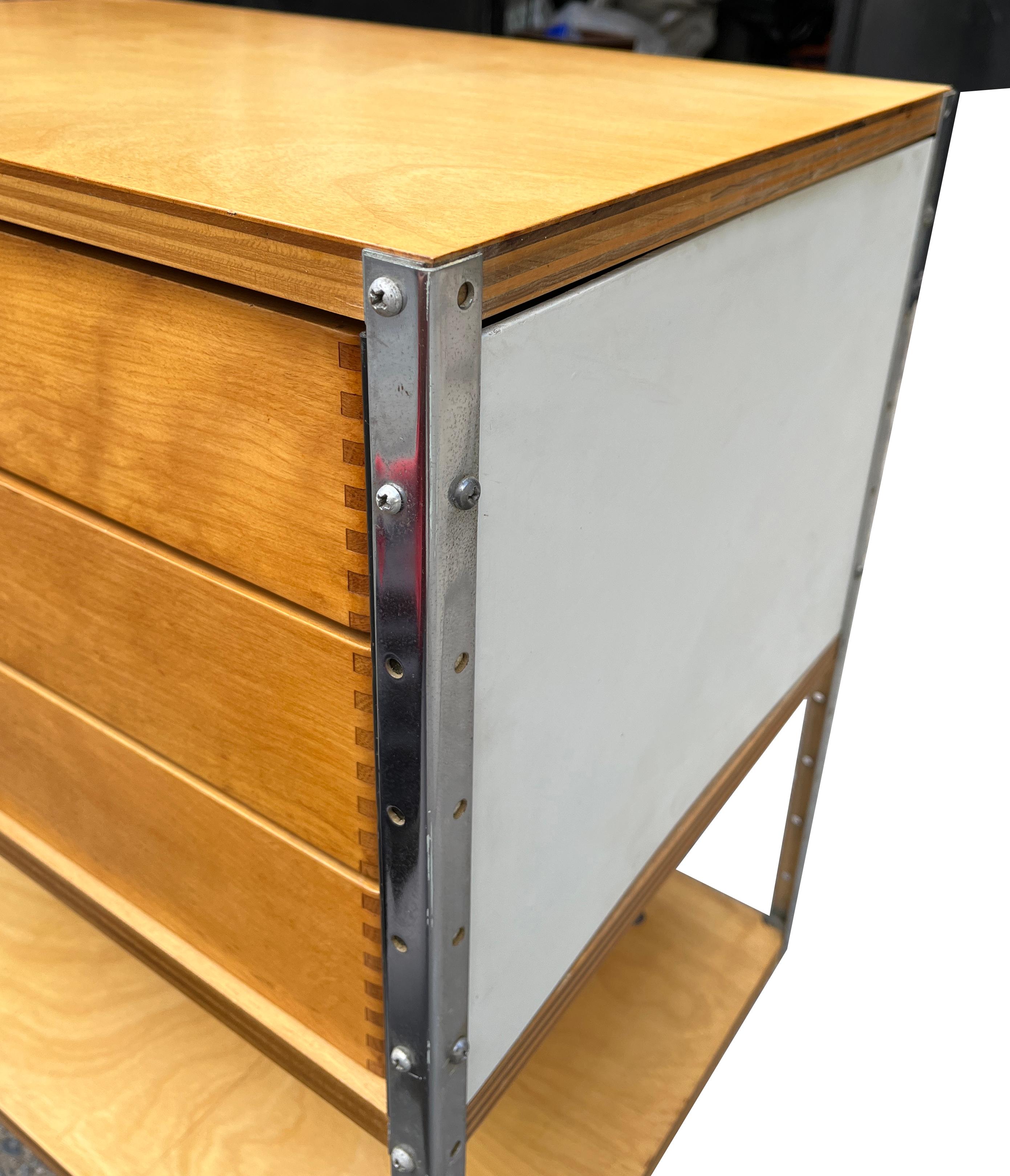 Eames ESU Second Series 3