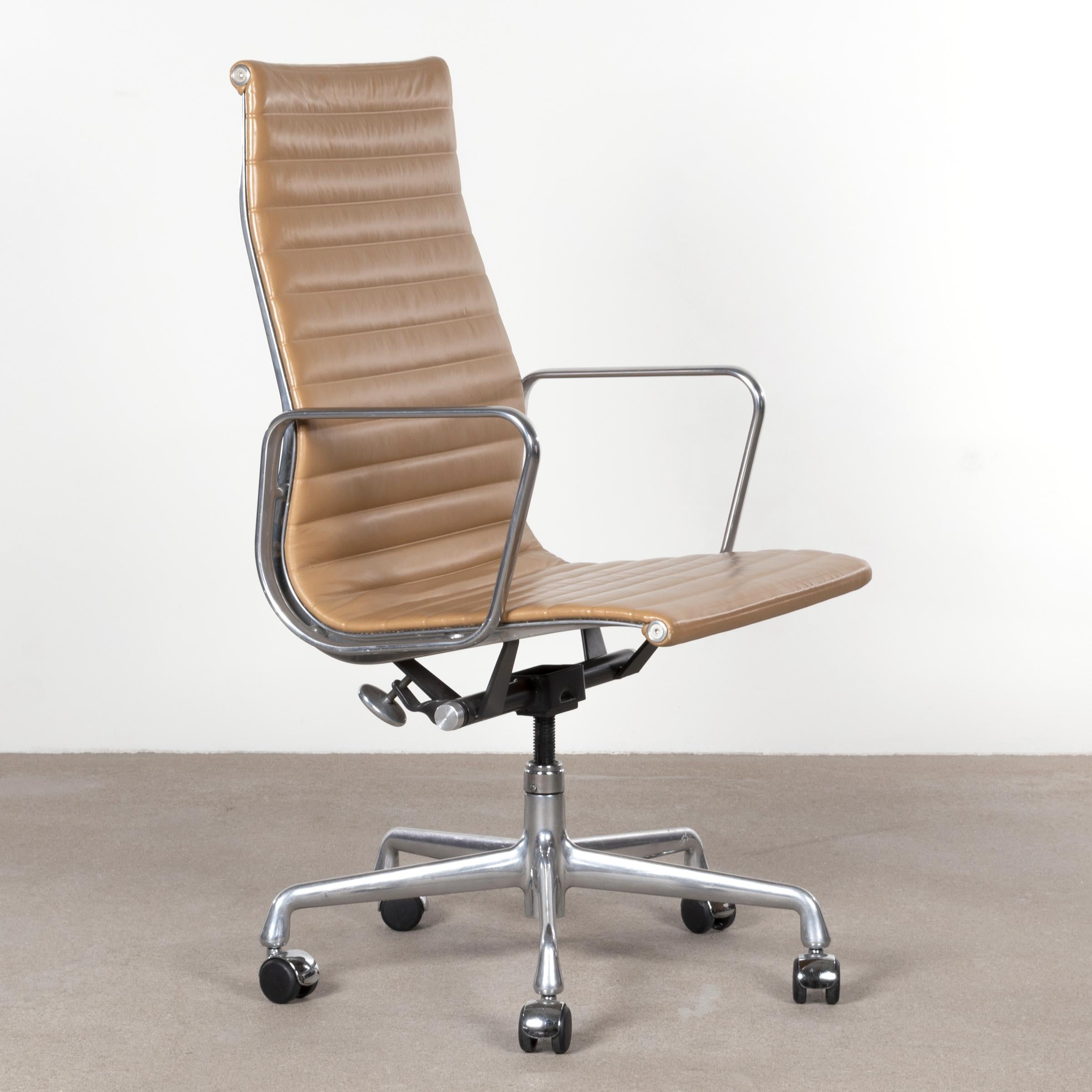 American Eames Executive Office Chair in Cognac Leather for Herman Miller, USA
