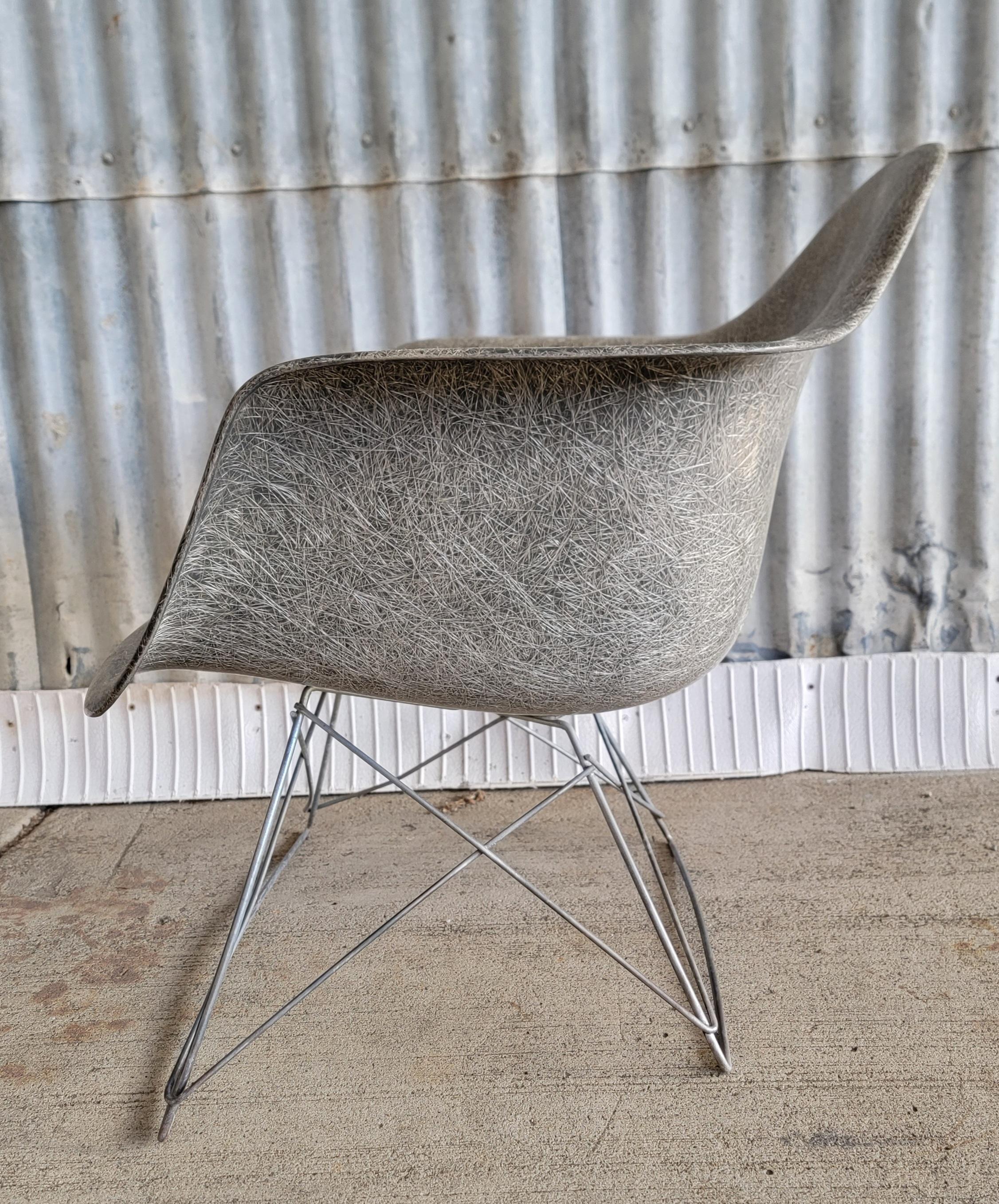 American Eames Fiberglass Cats Cradle LAR Lounge Chair For Sale