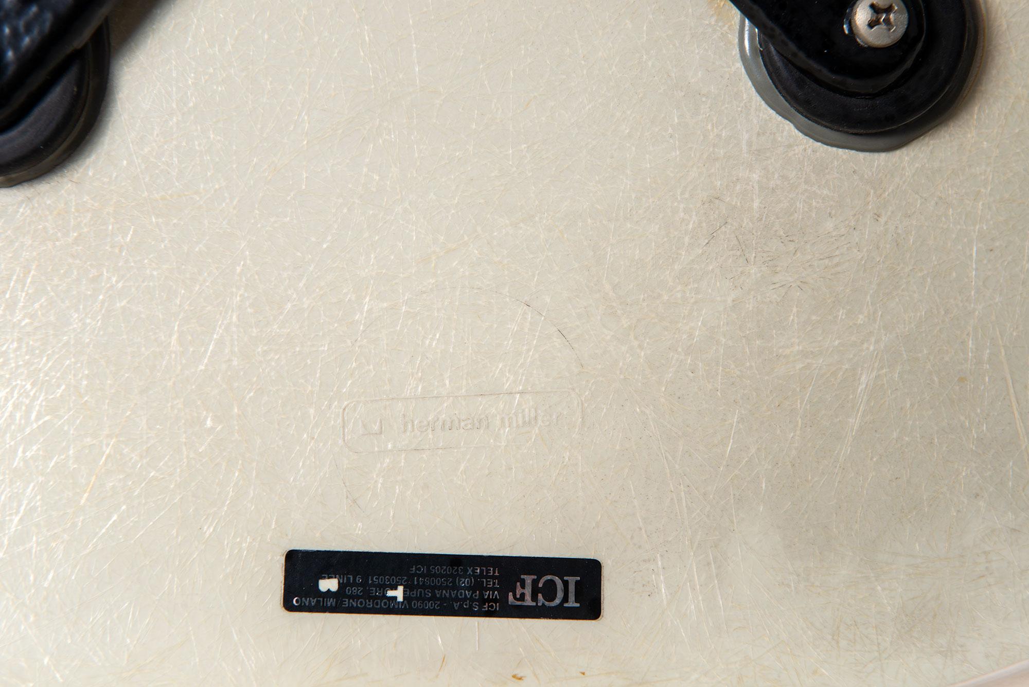 Chaise Eames Pscc en fibre de verre pour Herman Miller, années 1960 en vente 2