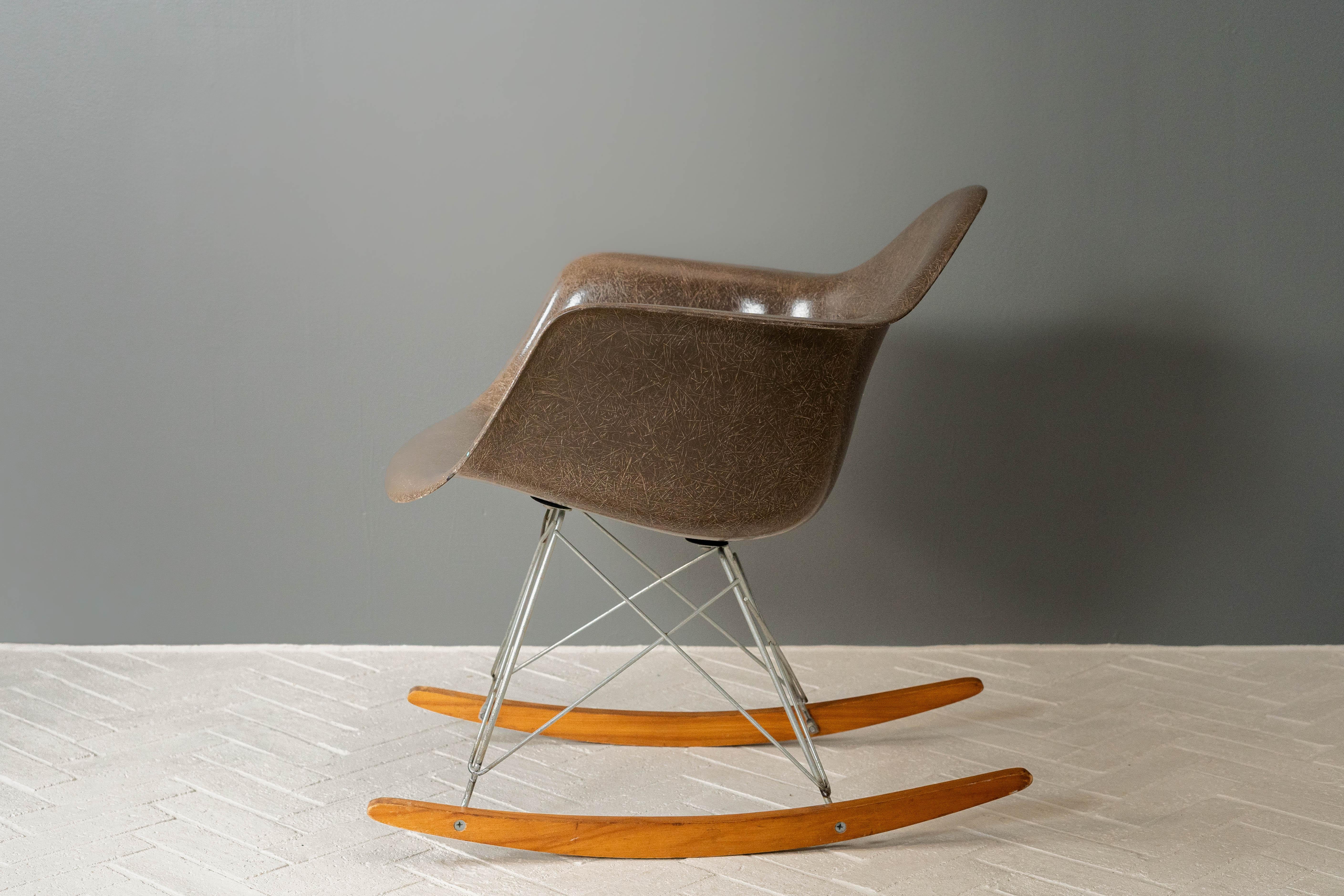 Eames Fiberglass Rocking Chair at 1stDibs