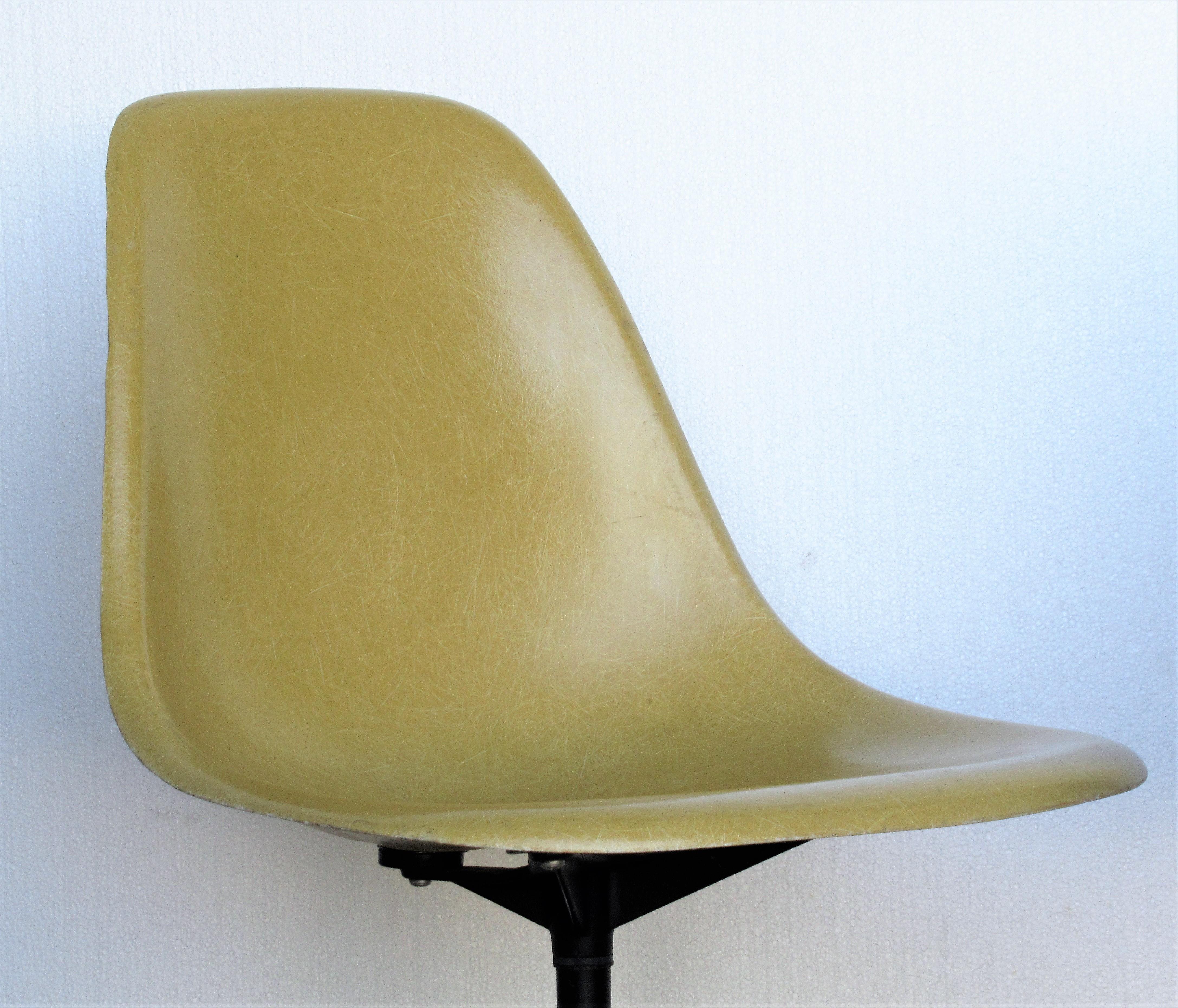 Mid-20th Century 1960's Eames Fiberglass Shell Swivel Chairs for Herman Miller