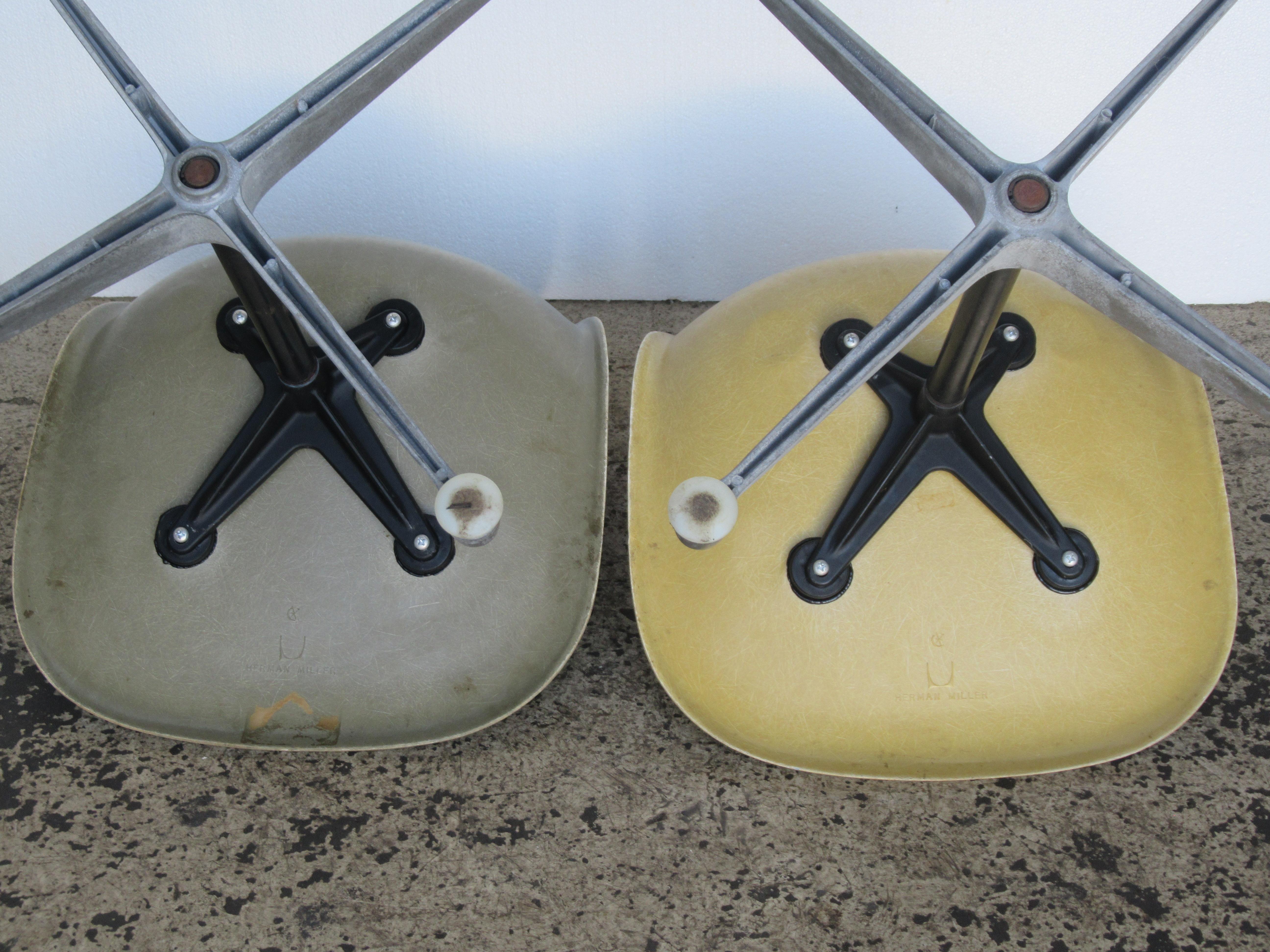 1960's Eames Fiberglass Shell Swivel Chairs for Herman Miller 5