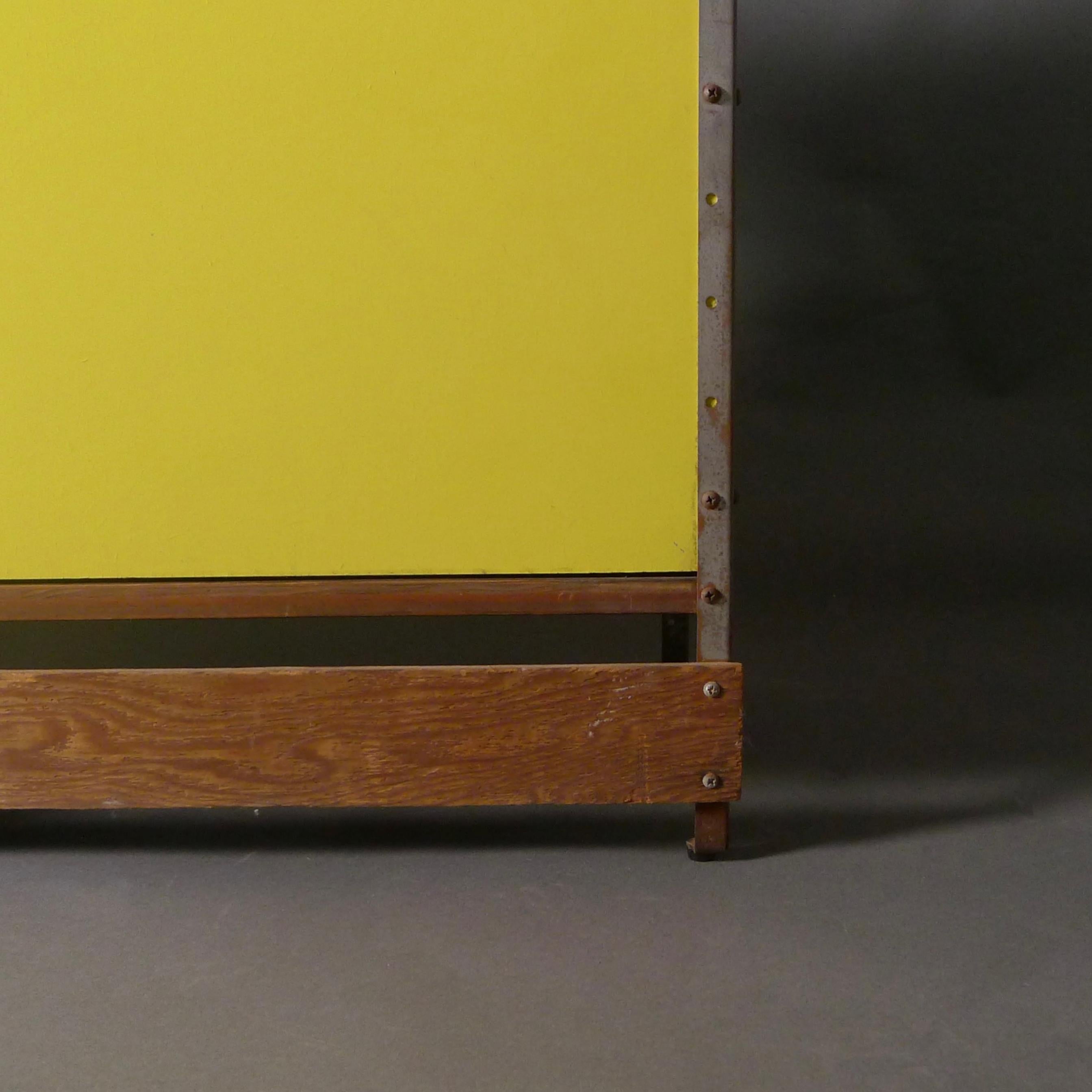 Eames First Generation ESU 220-C Cabinet, circa 1950 2