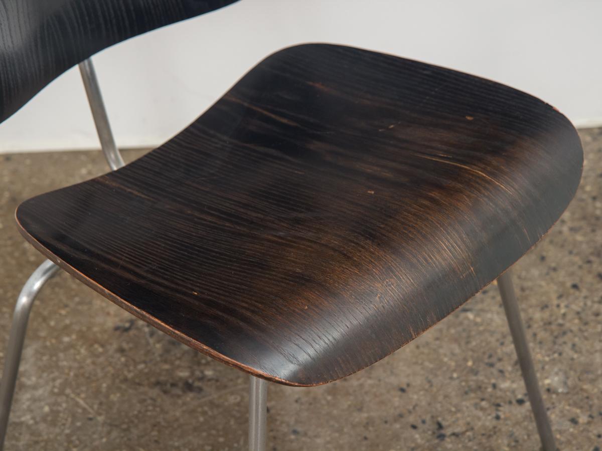 Eames for Evans Ebonized DCM In Good Condition For Sale In Brooklyn, NY