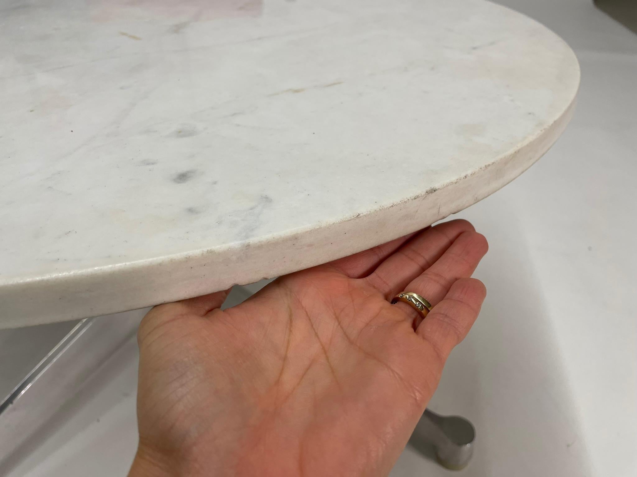 Fin du 20e siècle Table basse ronde en marbre blanc Eames for Herman Miller 32 Inch en vente