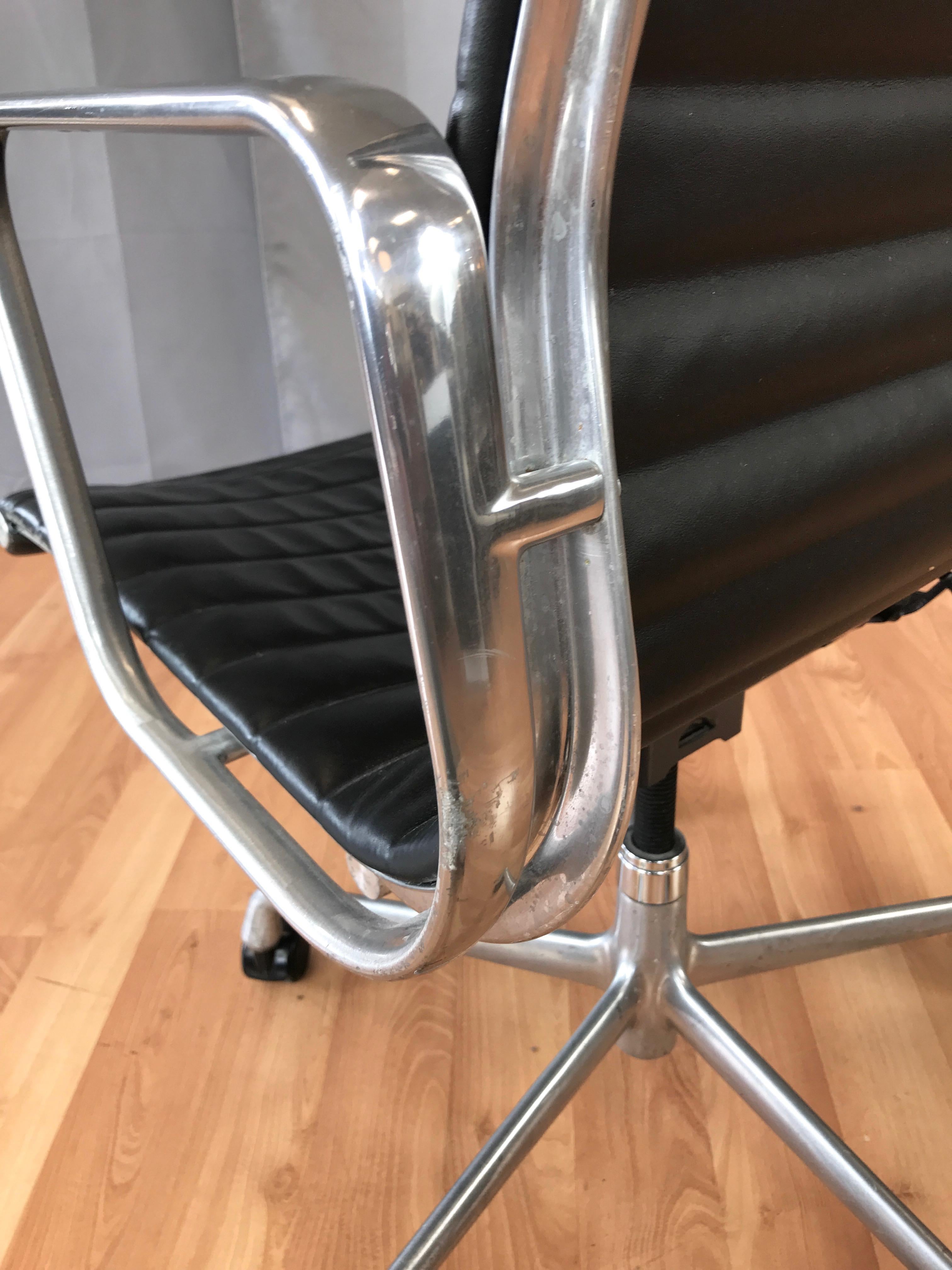 Eames for Herman Miller 50th Anniversary Aluminum Group Management Chair (A) 3