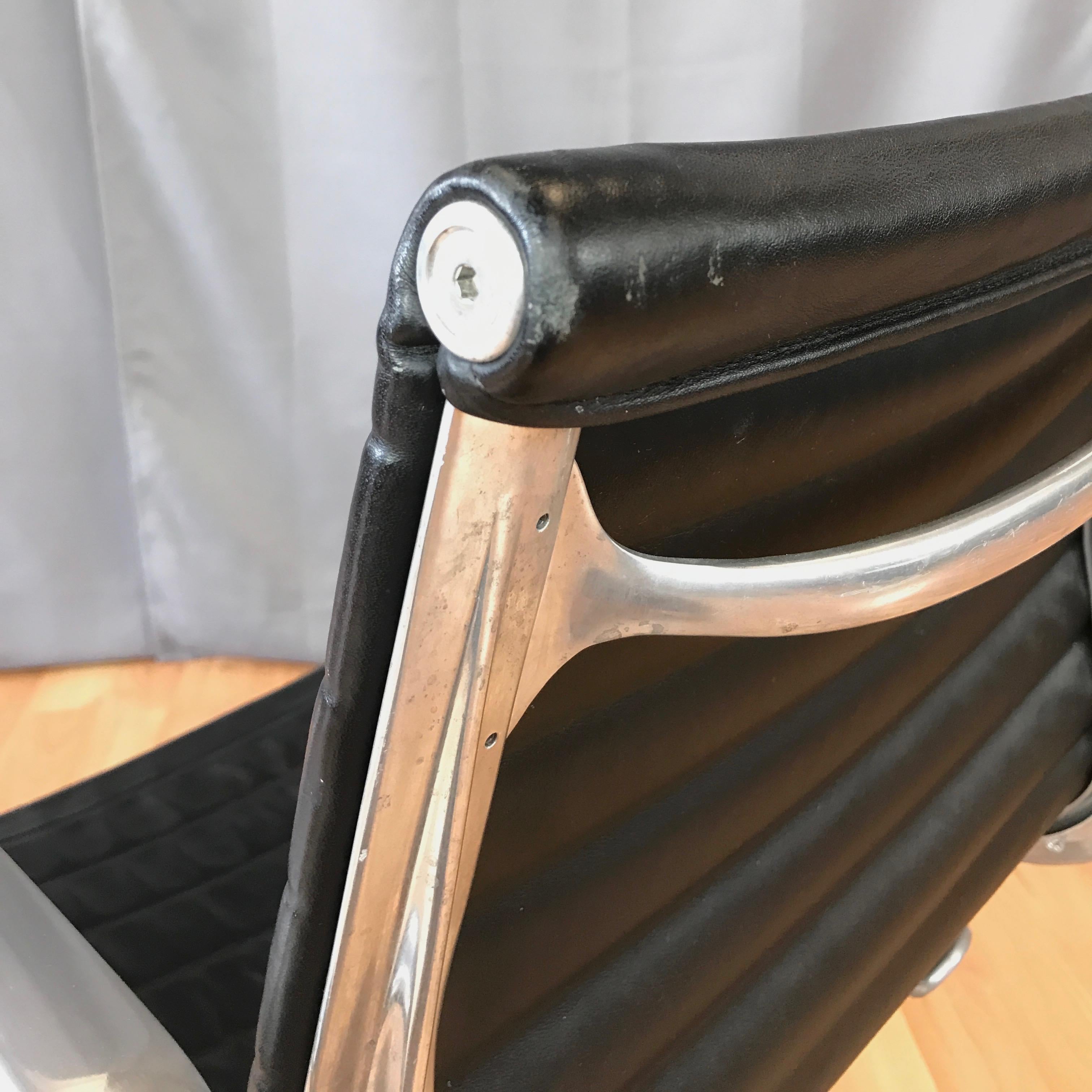 Eames for Herman Miller 50th Anniversary Aluminum Group Management Chair (A) 4