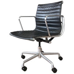 Eames for Herman Miller 50th Anniversary Aluminum Group Management Chair (A)