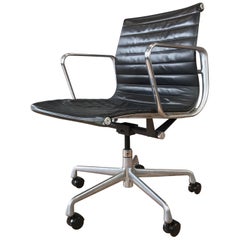 Eames for Herman Miller 50th Anniversary Aluminum Group Management Chair (B)