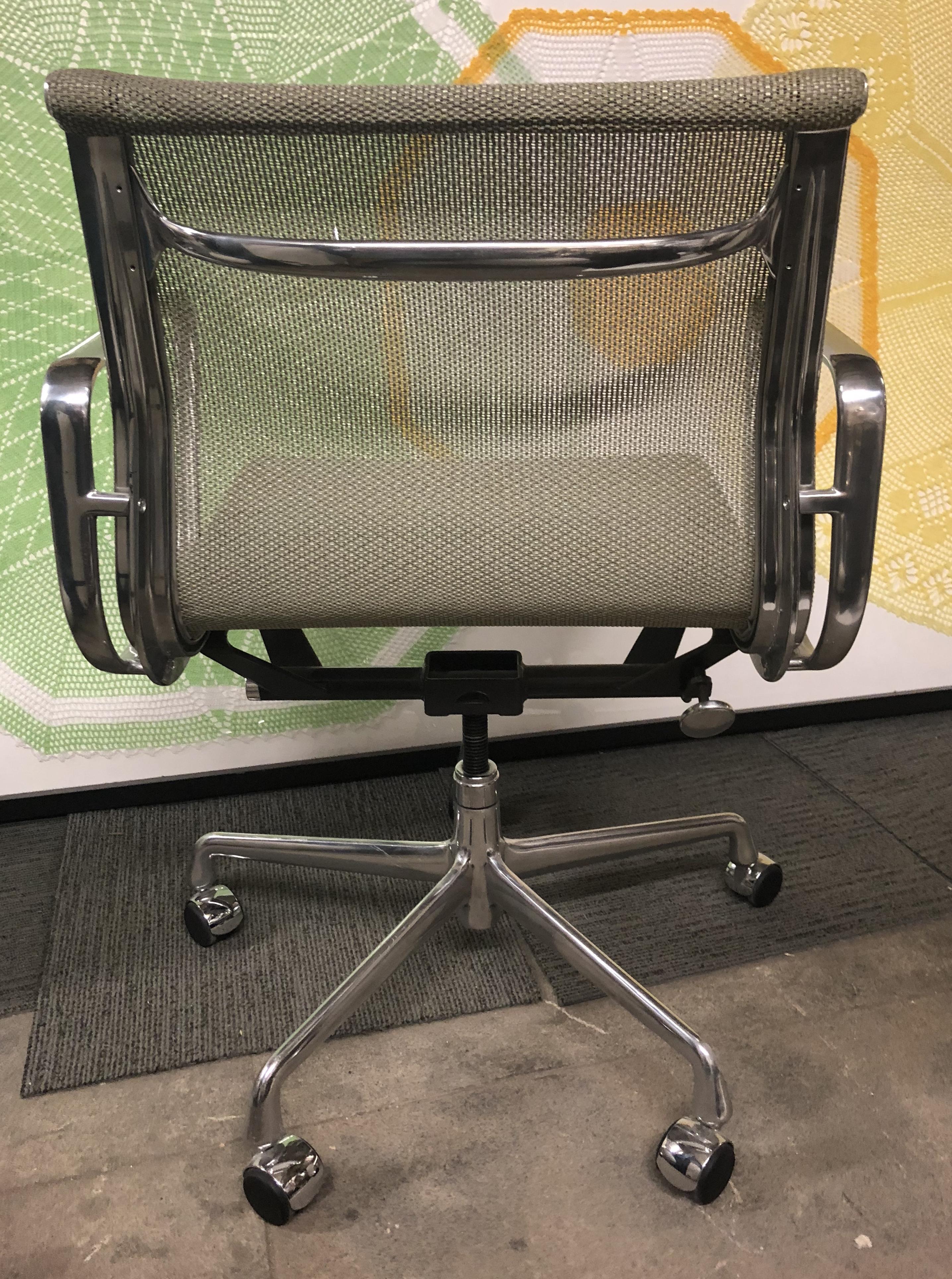 herman miller group chair