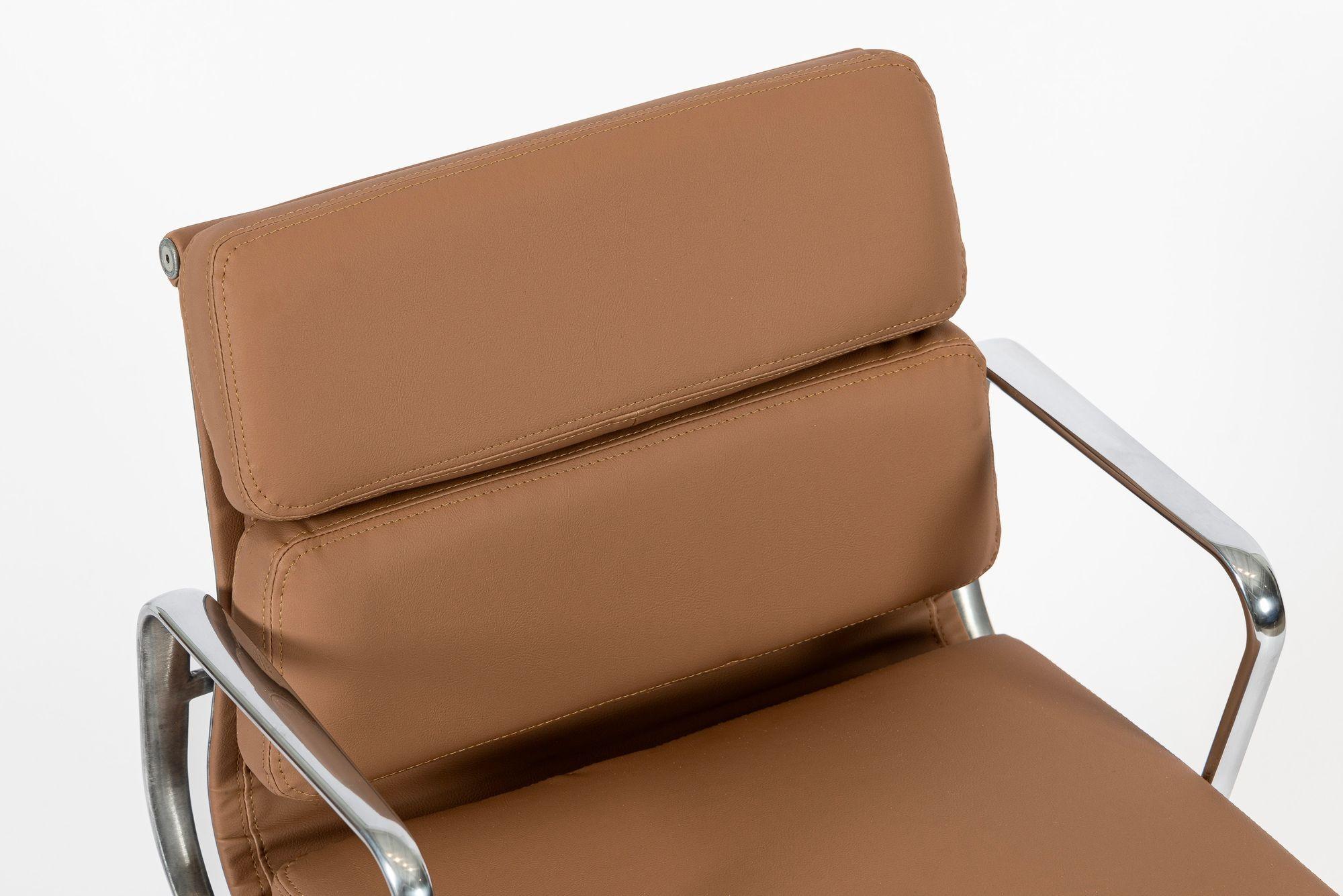 Silla de oficina Eames for Herman Miller Aluminum Group en piel Schumacher VEGAN en venta 4