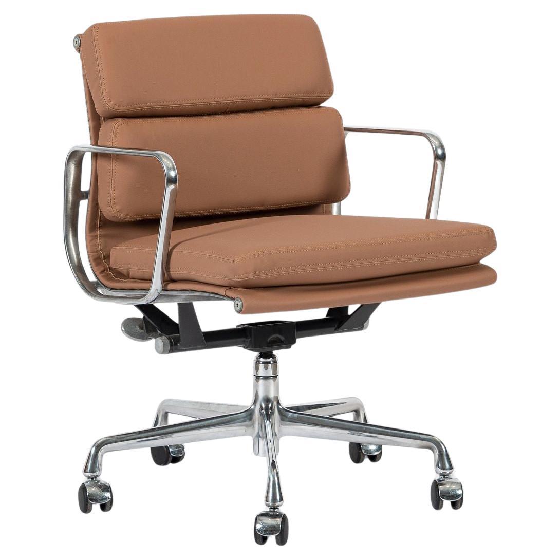 Silla de oficina Eames for Herman Miller Aluminum Group en piel Schumacher VEGAN
