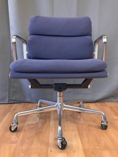 Eames for Herman Miller Aluminium Group Soft Pad Management Chair