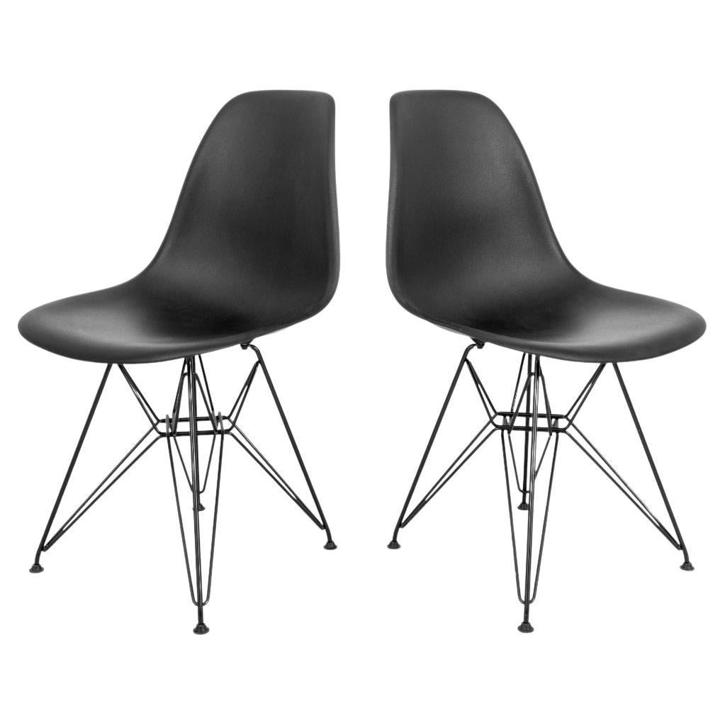 Eames for Herman Miller Black Shell Side Chairs Pr For Sale