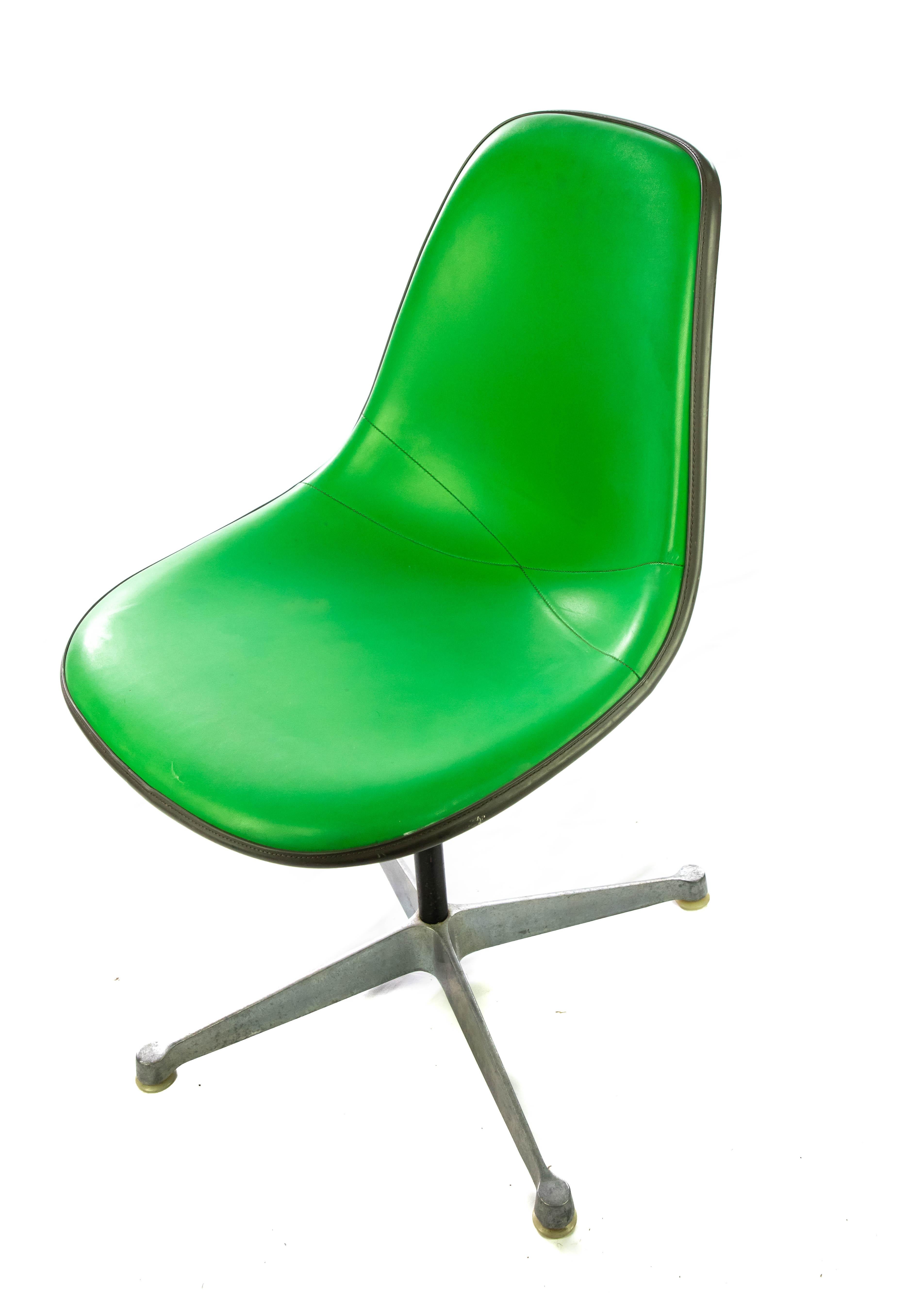 eames chair green