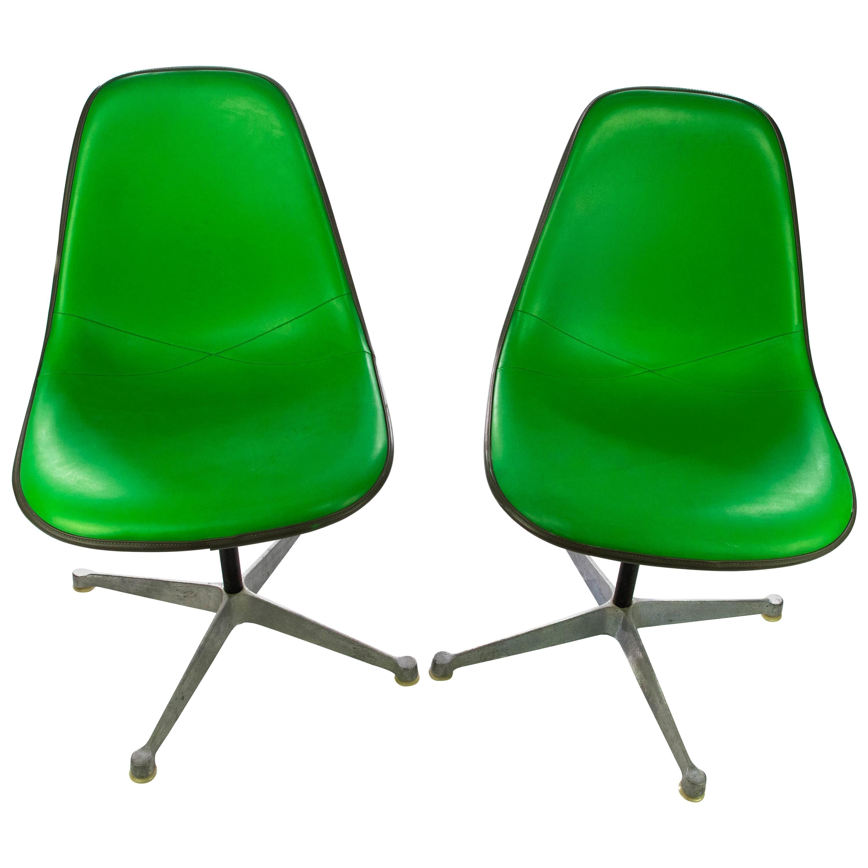 Eames for Herman Miller Bright Green Chairs im Angebot