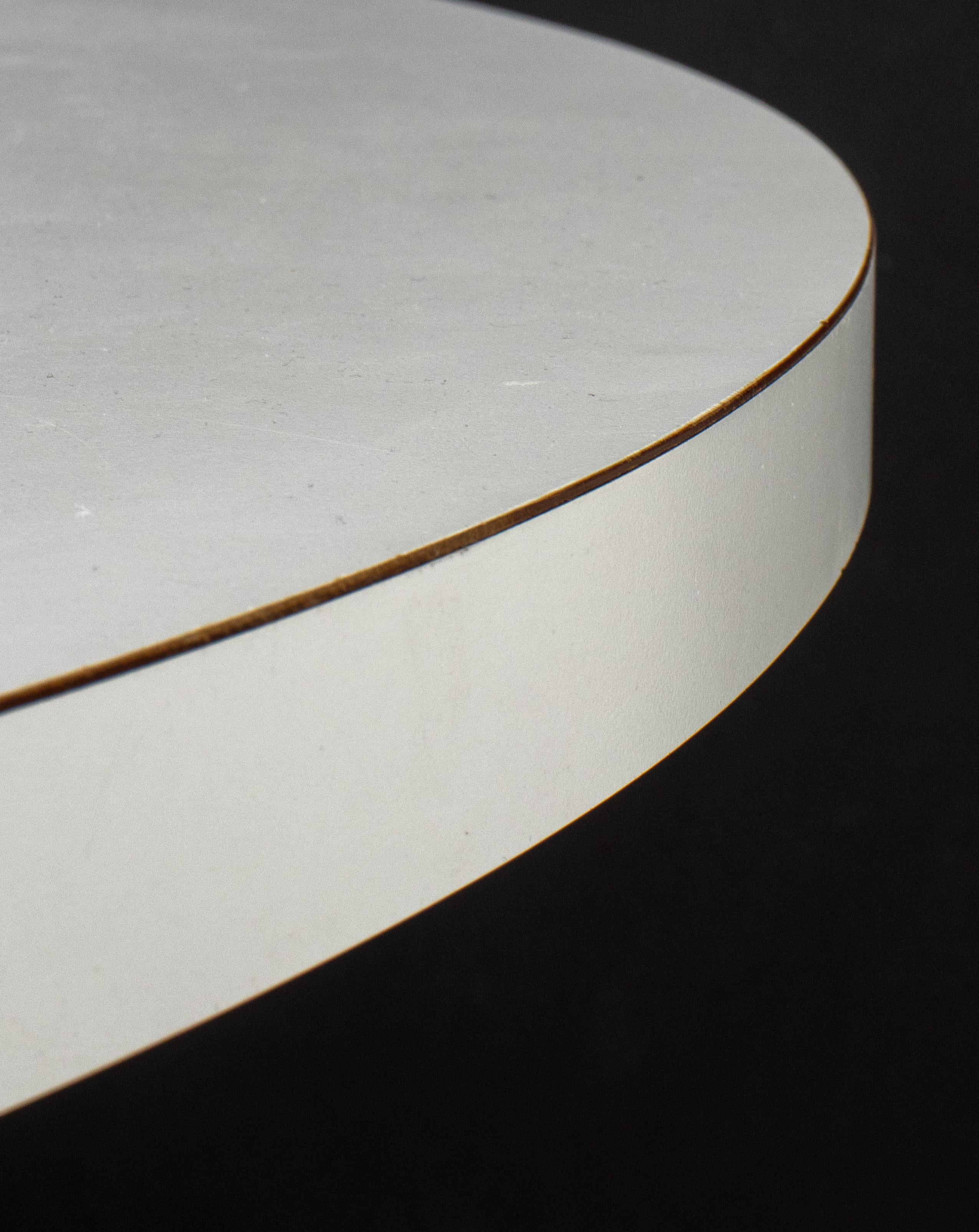 Américain Table de salle à manger circulaire Eames pour Herman Miller en vente