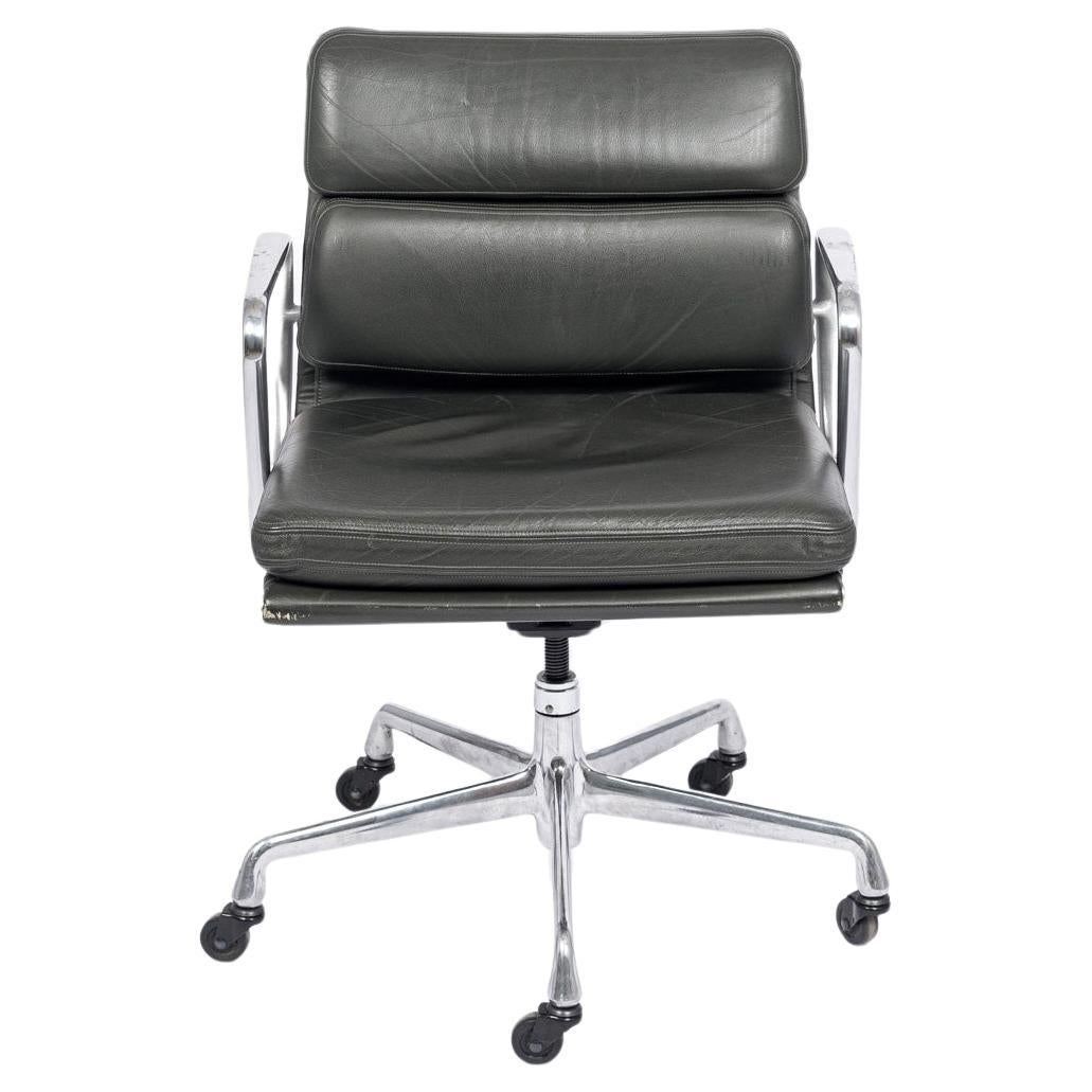 Eames for Herman Miller Dark Gray Leather Office Chair Aluminum Group Soft Pad  For Sale