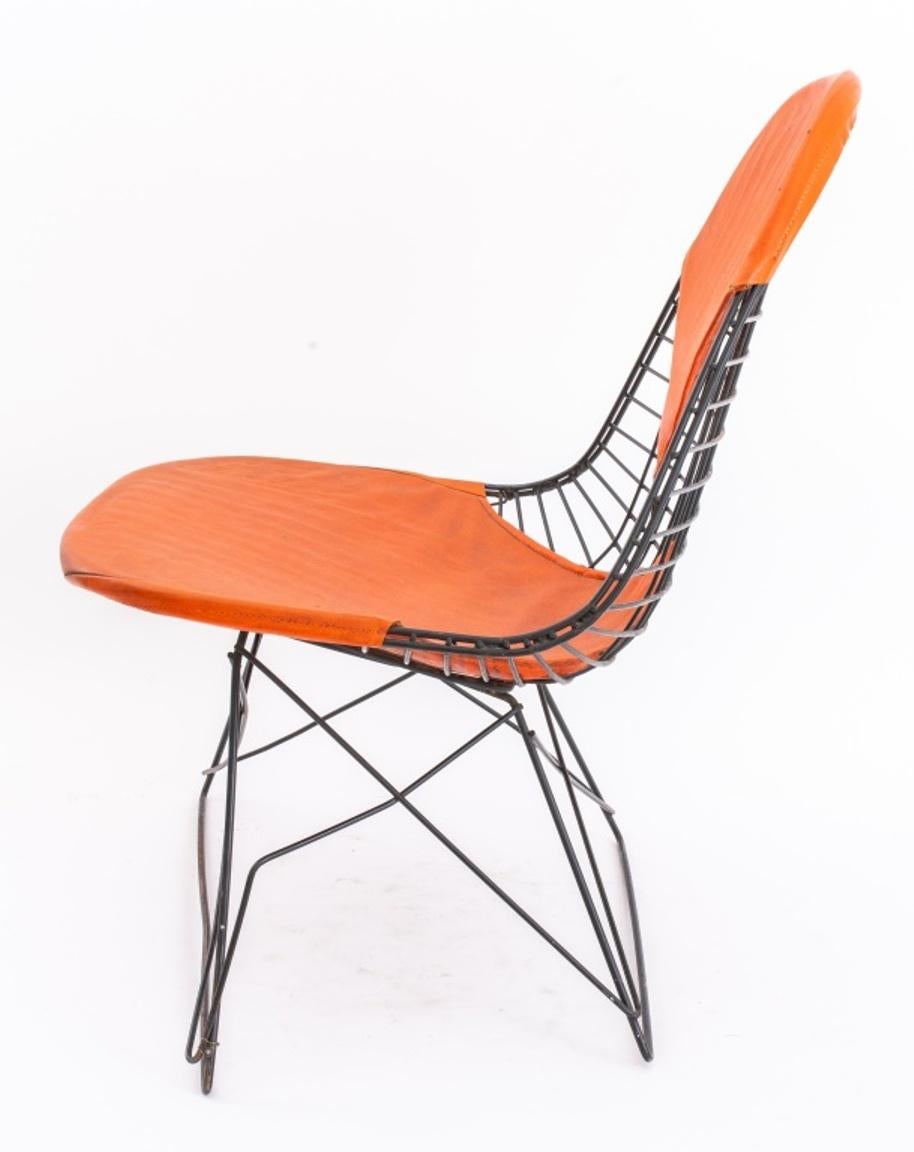 Mid-Century Modern Eames pour Herman Miller fauteuil bas Bikini DKR en vente