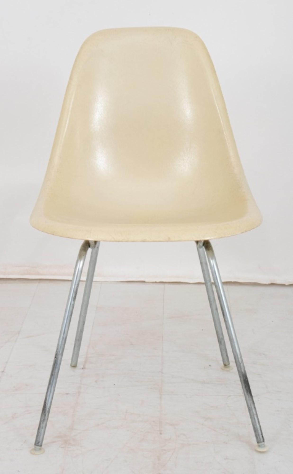 20th Century Eames for Herman Miller Fiberglass Shell Chair For Sale