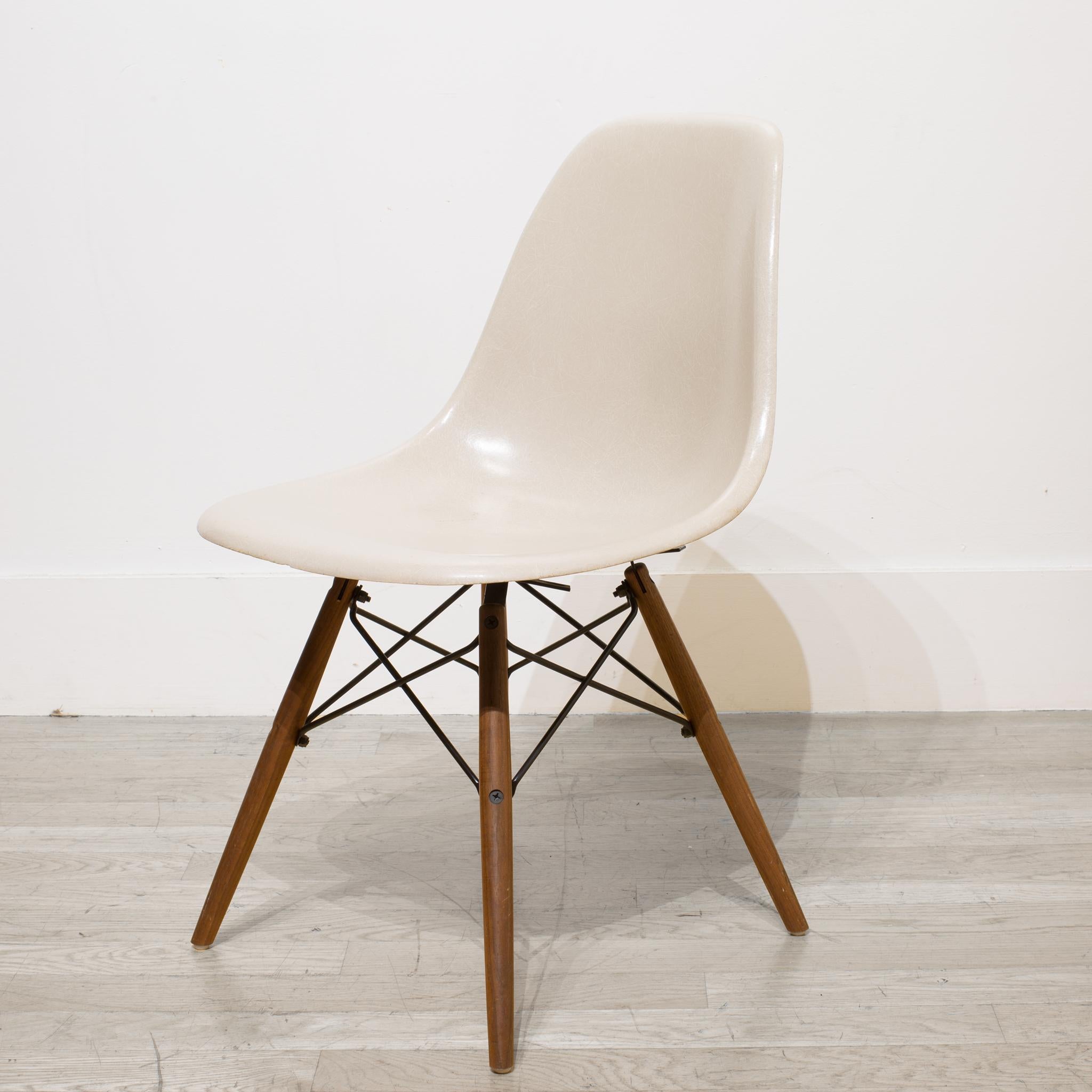 About

This is an original 1950s Eames fiberglass shell chair with original model sticker in light grey. Stamped with the 