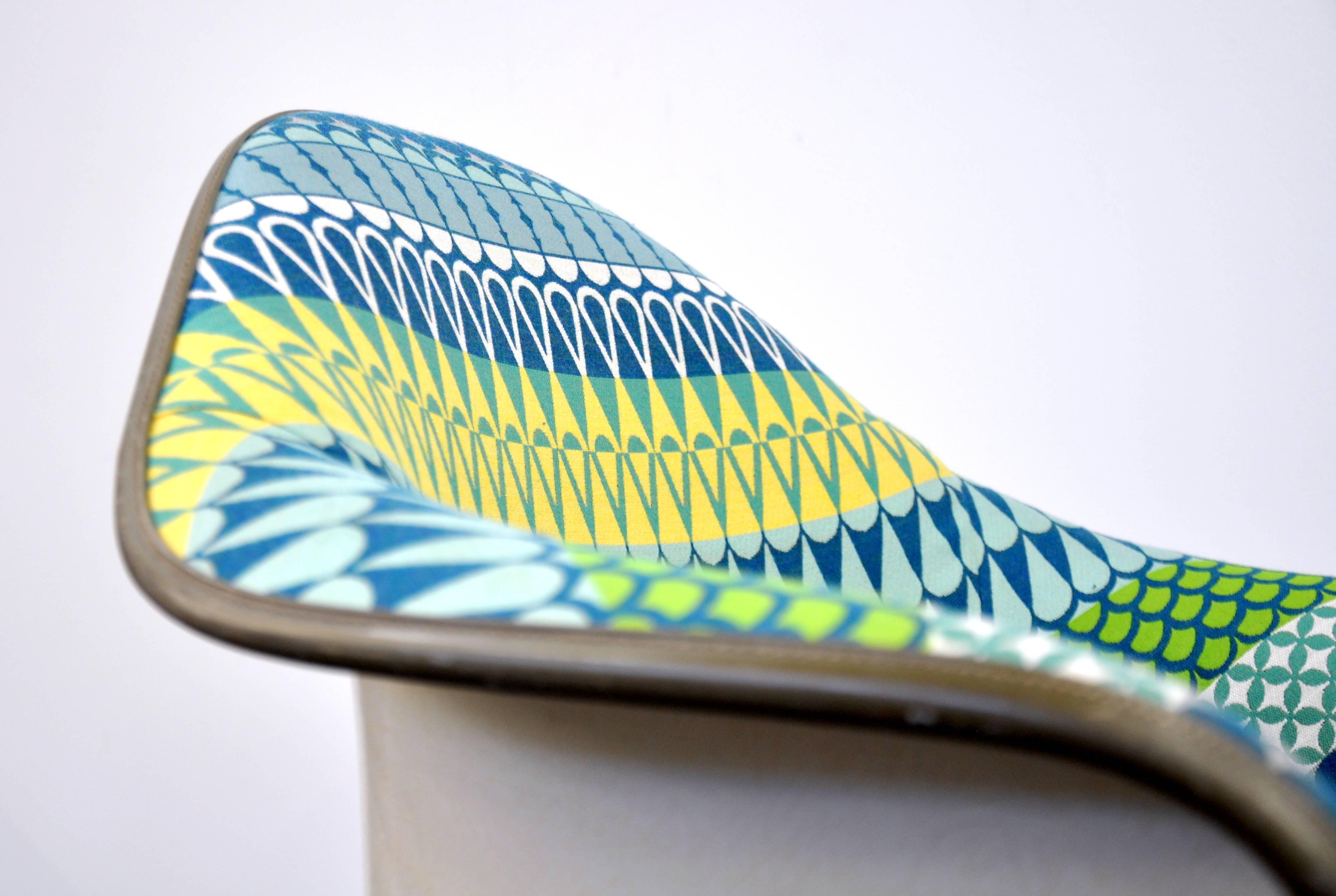 Eames Herman Miller Fiberglass Rolling Shell Chair Alexander Girard Style Fabric 4