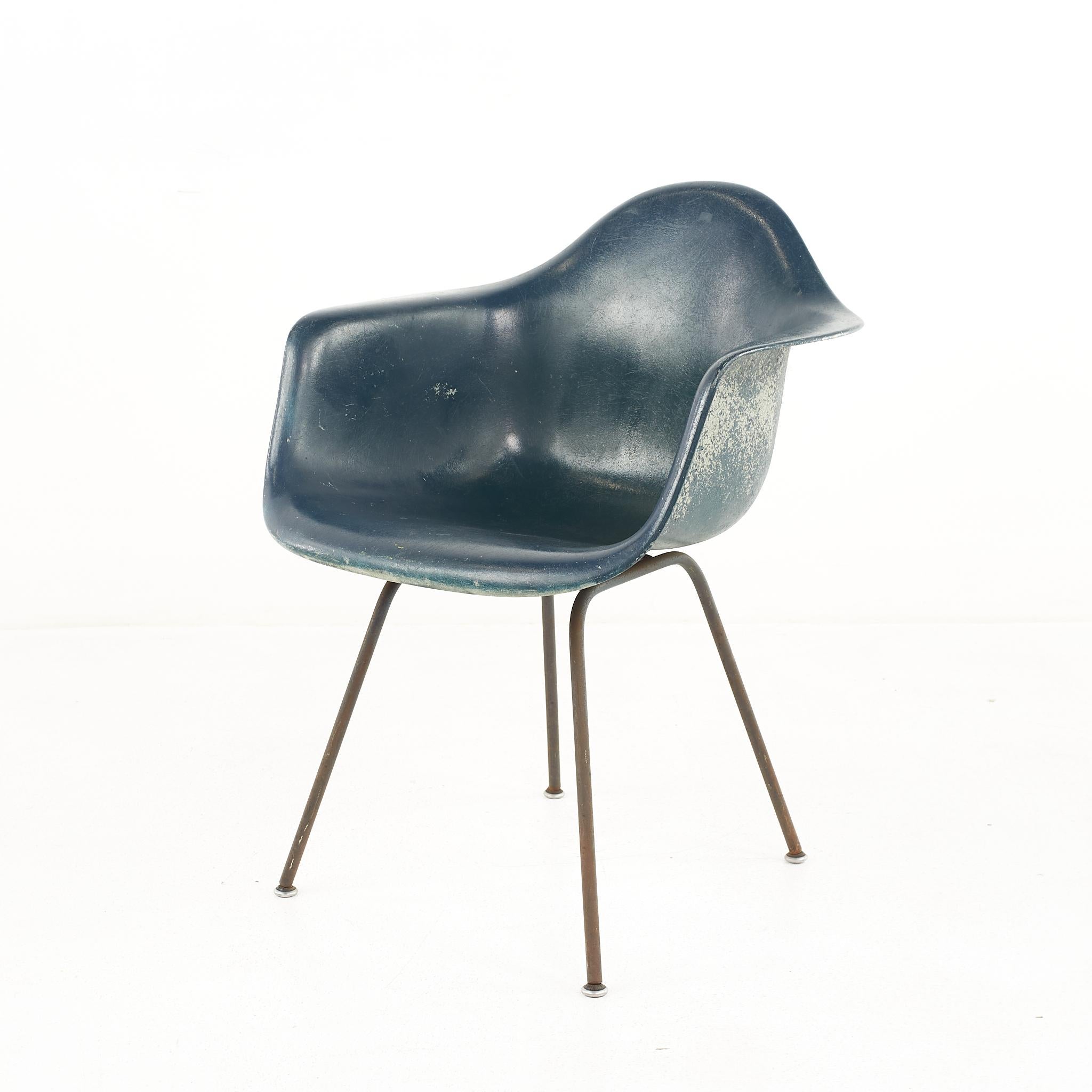 Mid-Century Modern Eames for Herman Miller Mid-Century Fiberglass Green Shell Chair