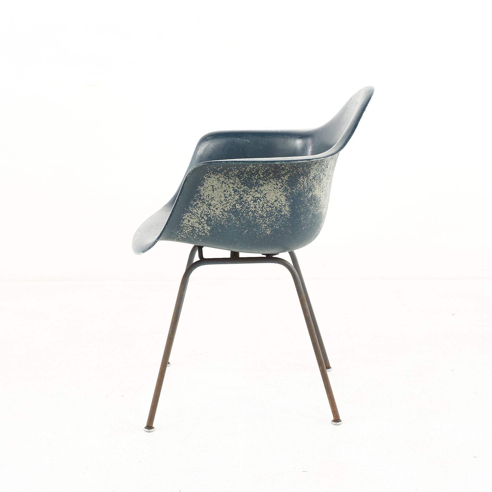Eames for Herman Miller Mid-Century Fiberglass Green Shell Chair 2