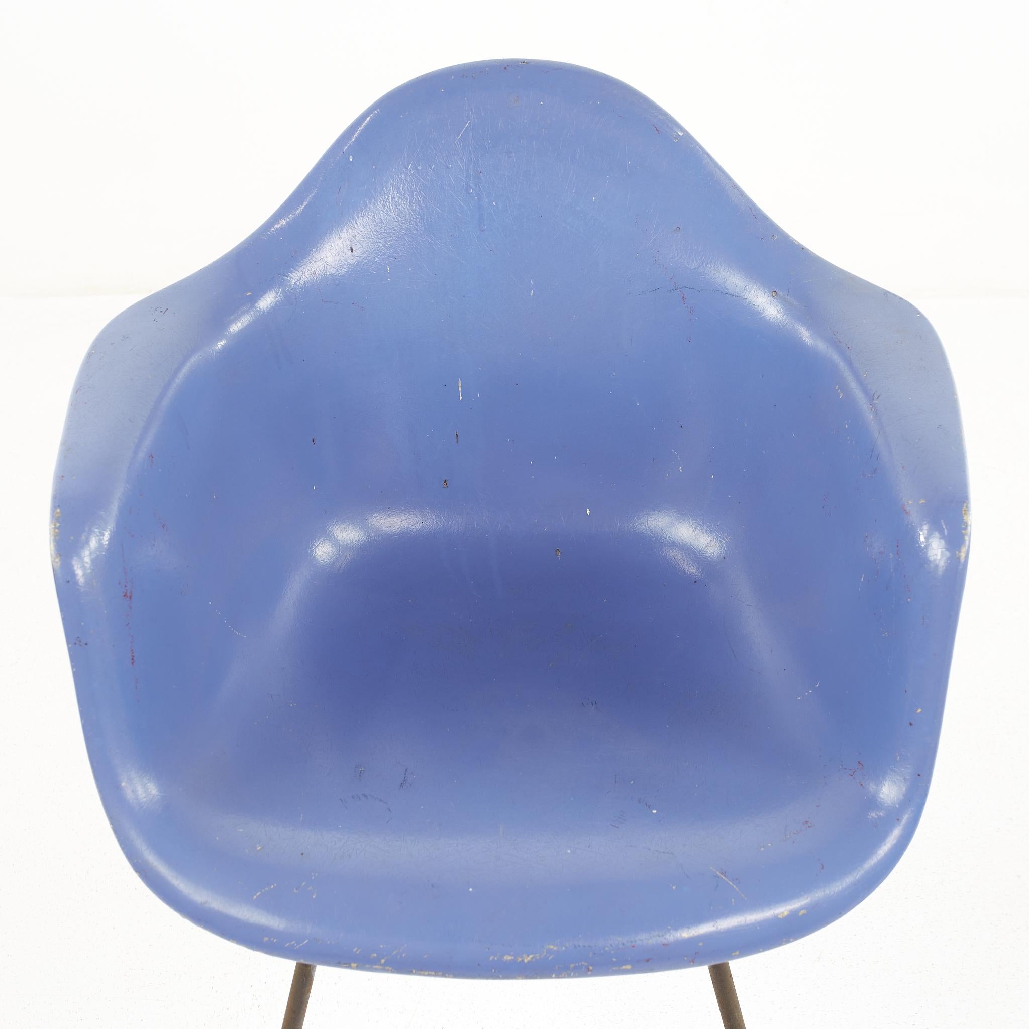Eames For Herman Miller Mid Century Fiberglass Shell Blue Chair For Sale 2