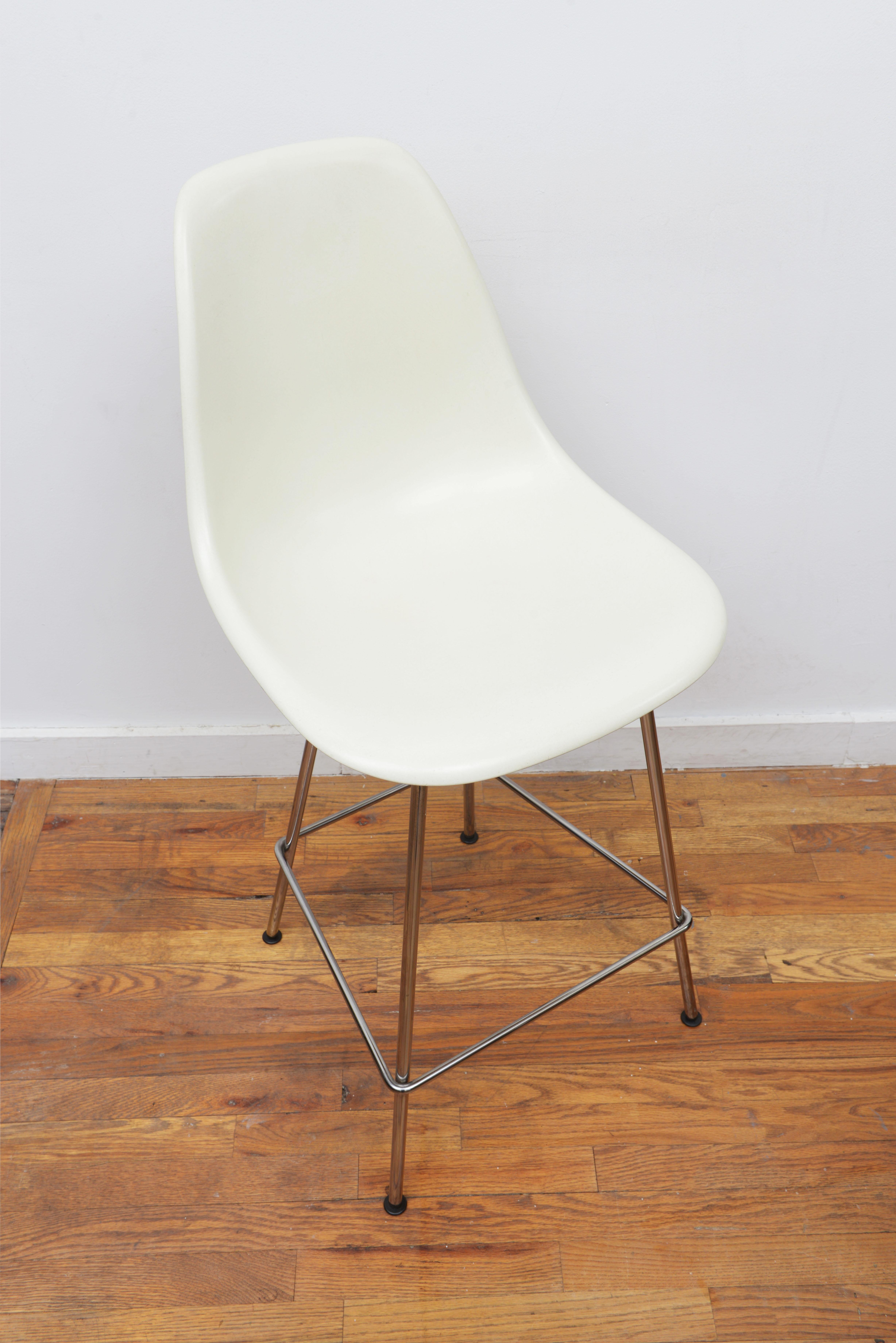 Eames for Herman Miller Pair of Molded Plastic Bar Stools 2000s 'Signed' In Excellent Condition In Brooklyn, NY