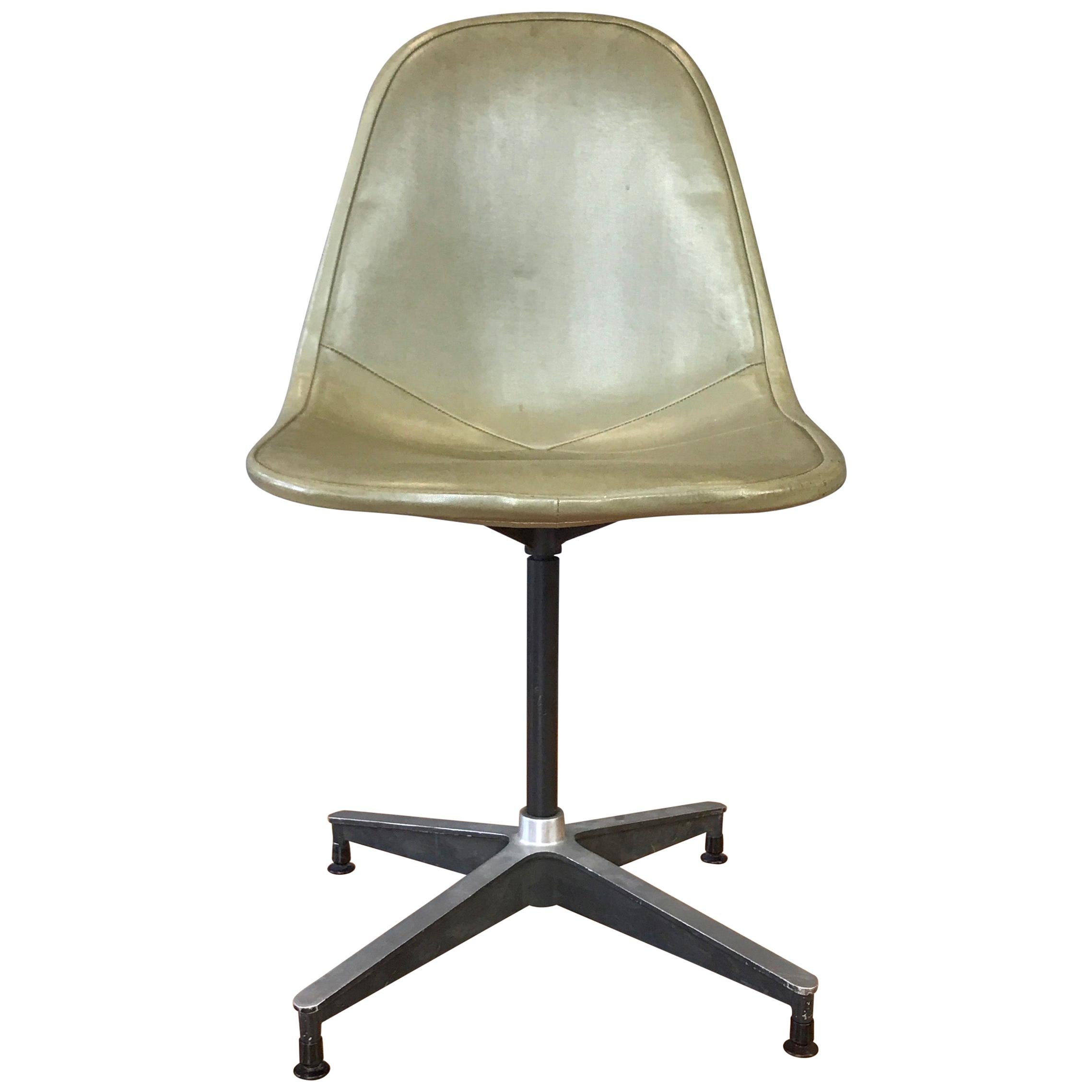 Eames pour Herman Miller PKC-1 First Generation Swivel Side Chair:: 1954
