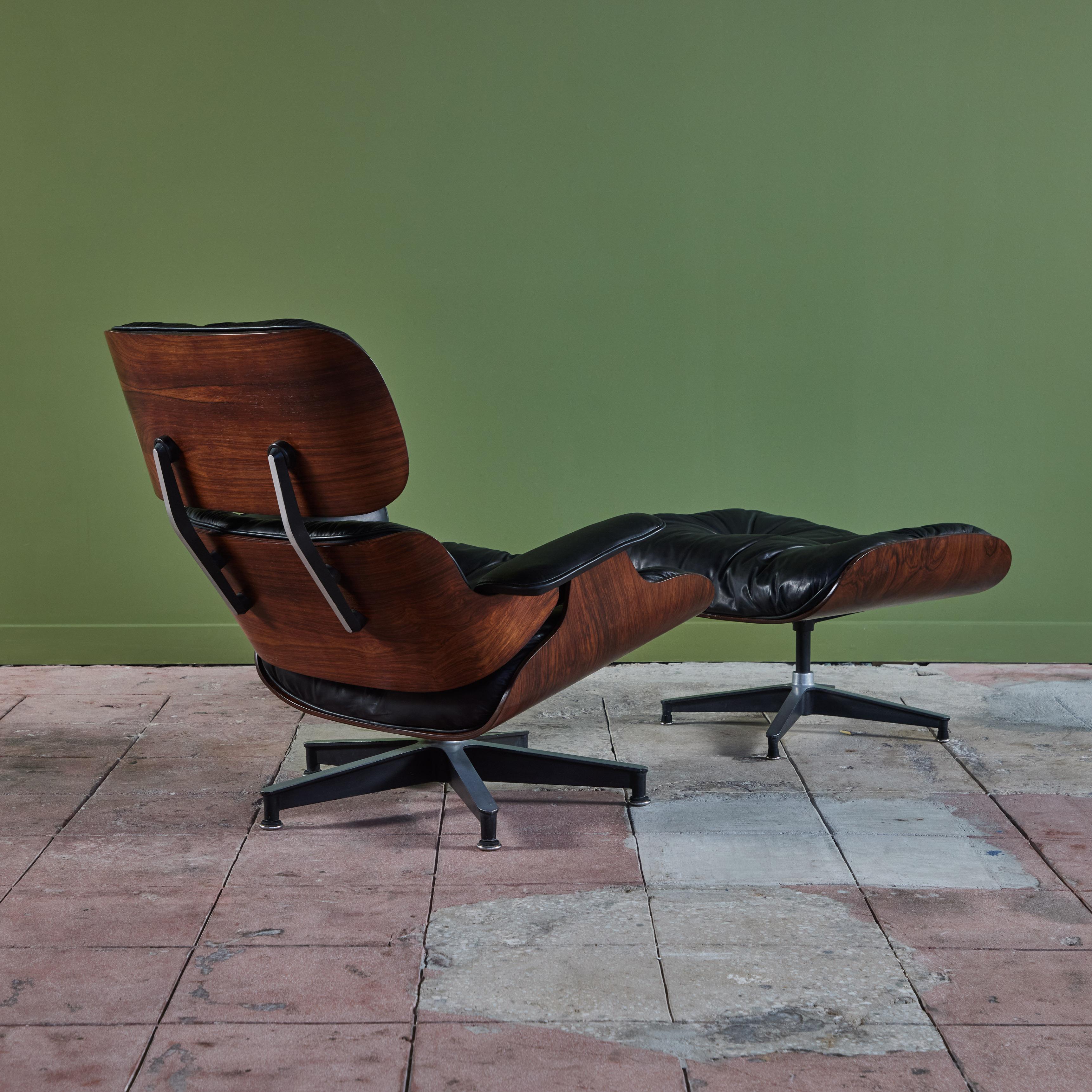 Eames pour Herman Miller, rare fauteuil de salon de la première année 1956 avec pouf tournant en vente 1