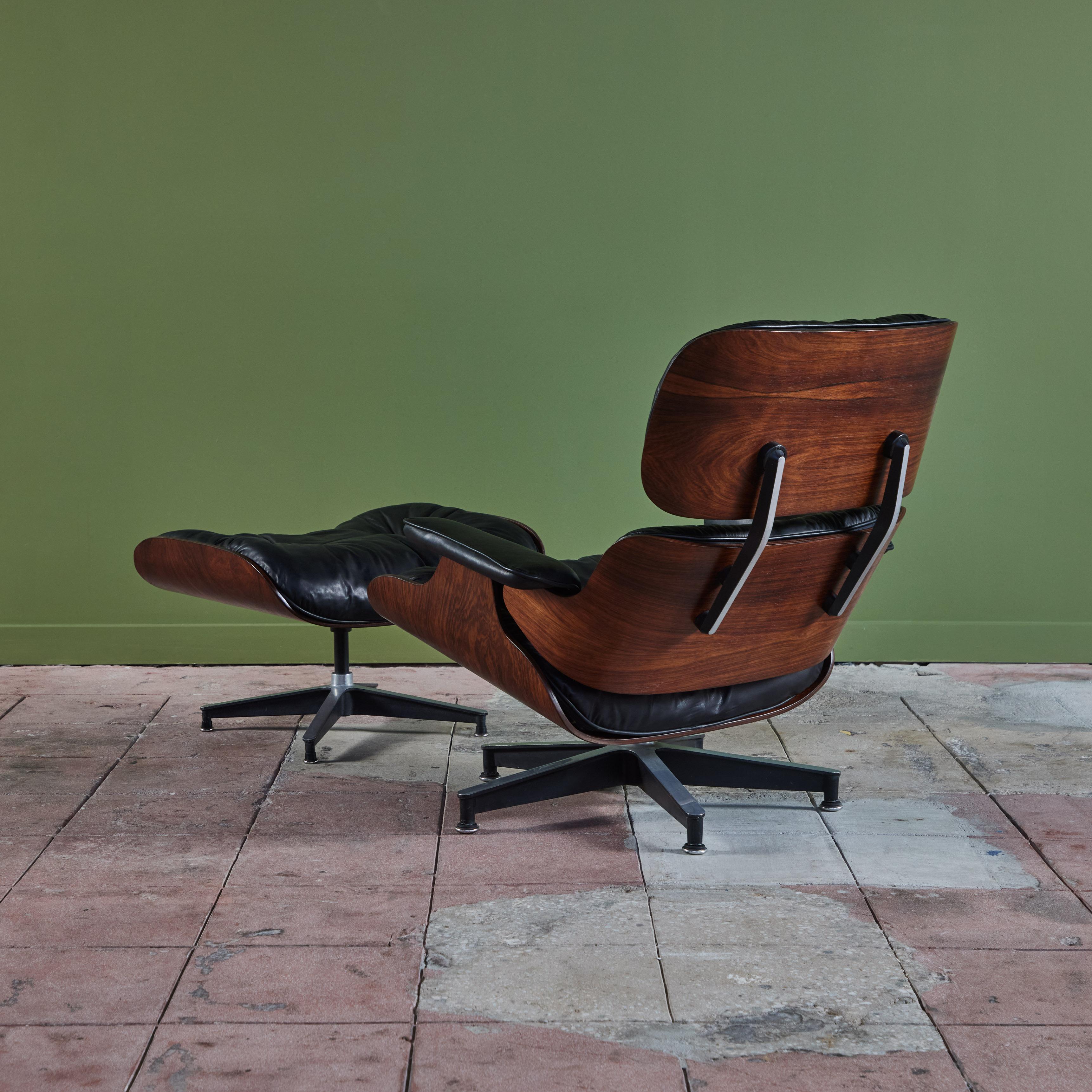 Eames pour Herman Miller, rare fauteuil de salon de la première année 1956 avec pouf tournant en vente 2