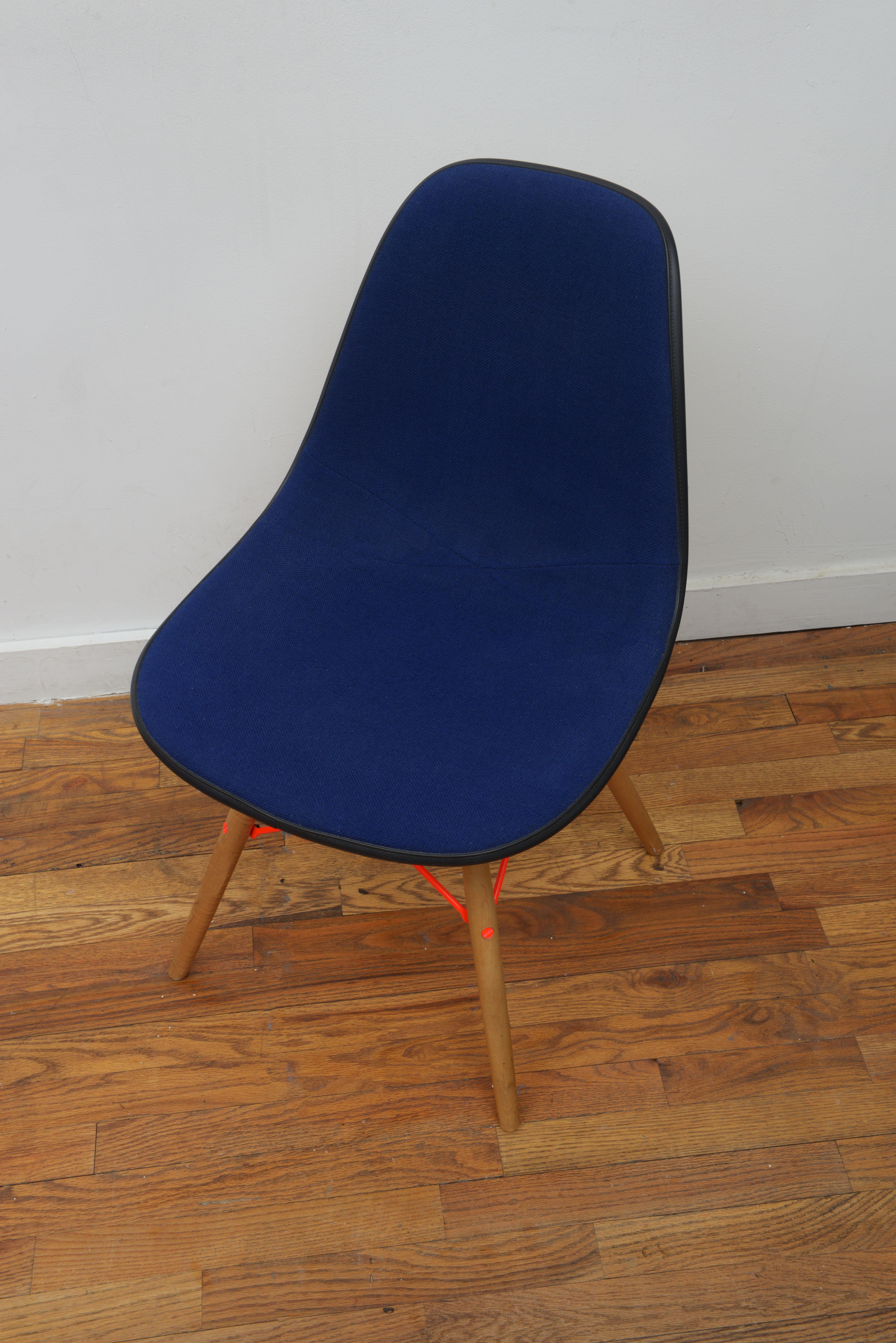 Eames for Herman Miller Rare Fiberglass Upholstered Blue and Orange Dining Chair In Excellent Condition For Sale In Brooklyn, NY