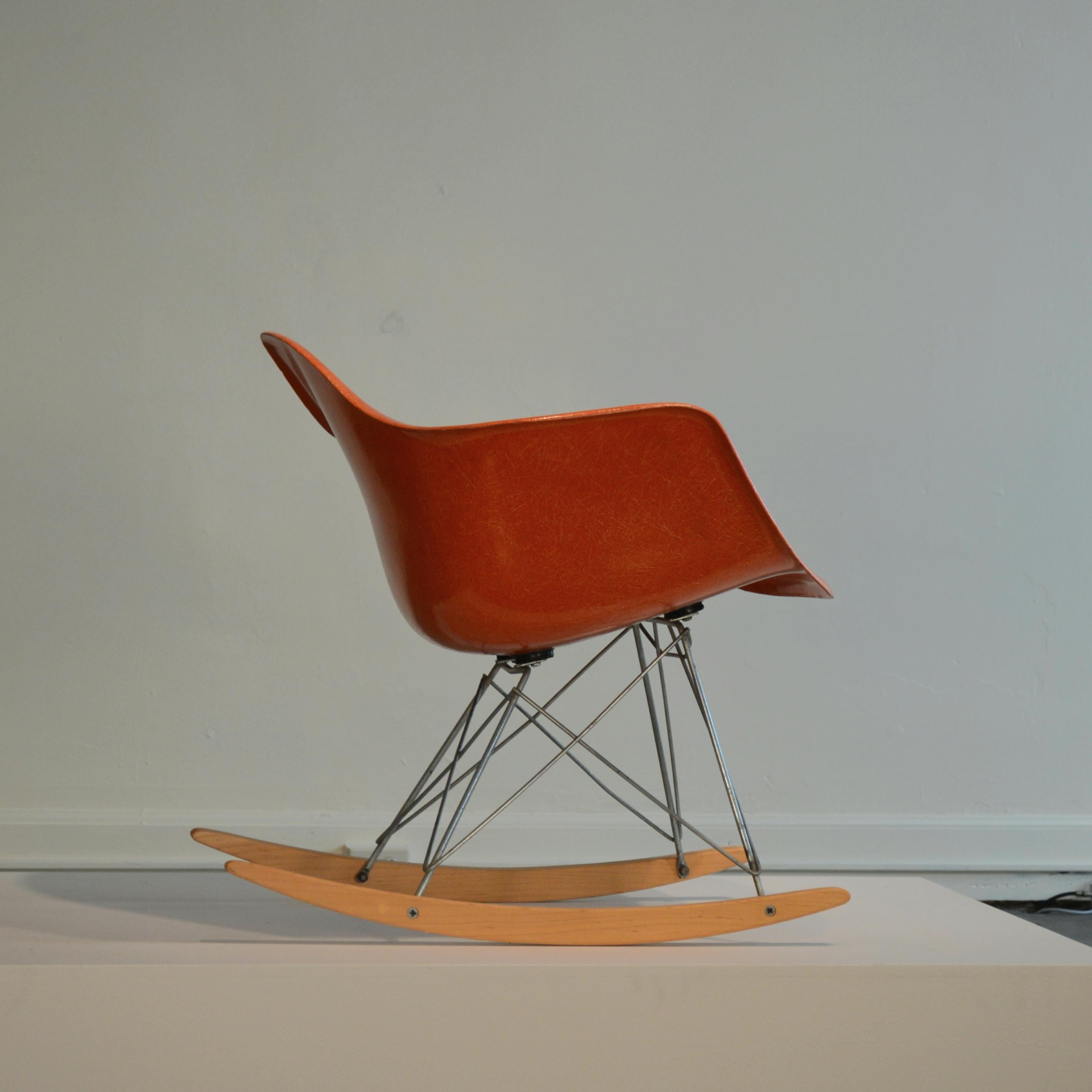 Eames for Herman Miller Red Orange RAR Rocker In Good Condition In Portland, ME