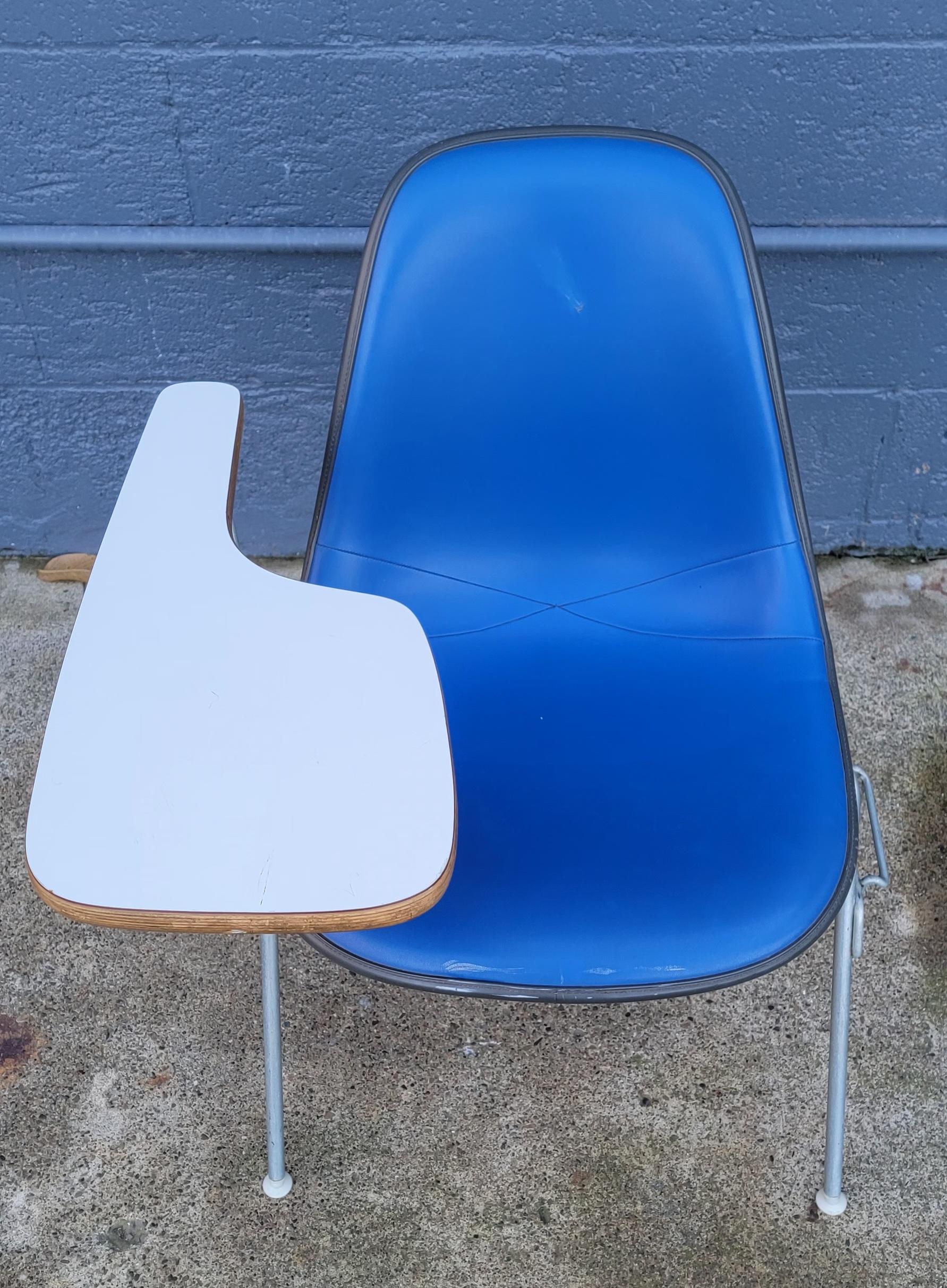 Eames pour Herman Miller fauteuil de bureau d'étudiant Bon état à Fulton, CA
