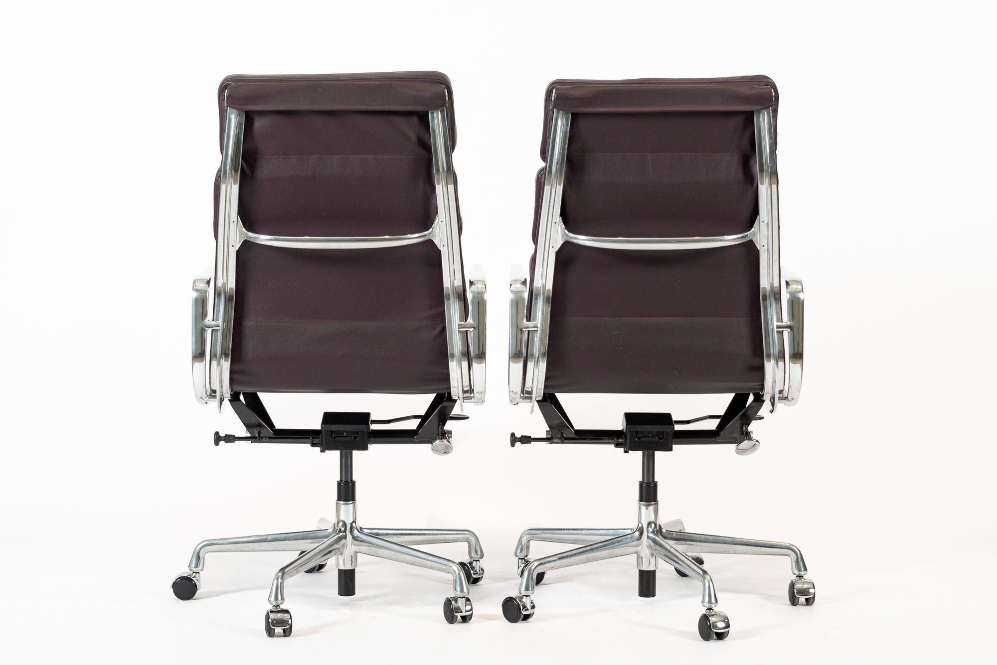 Eames for Herman Miller Tall Dark Purple Desk Chairs Set of 2 In Good Condition In Detroit, MI