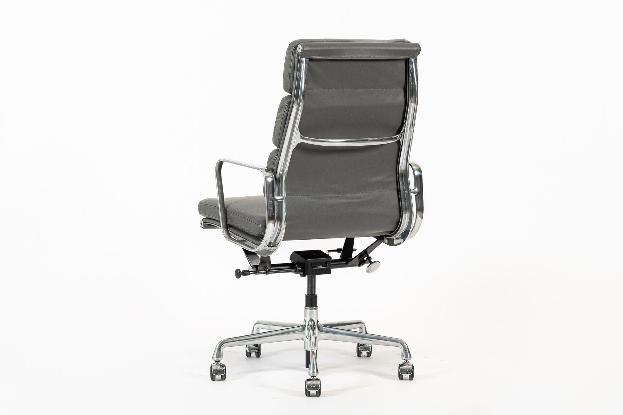 Eames for Herman Miller Tall Gray Desk Chair Aluminum Group For Sale 7