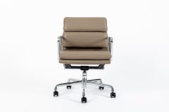 Eames für Herman Miller Bürostuhl aus braunem Leder in Taupe 2000er