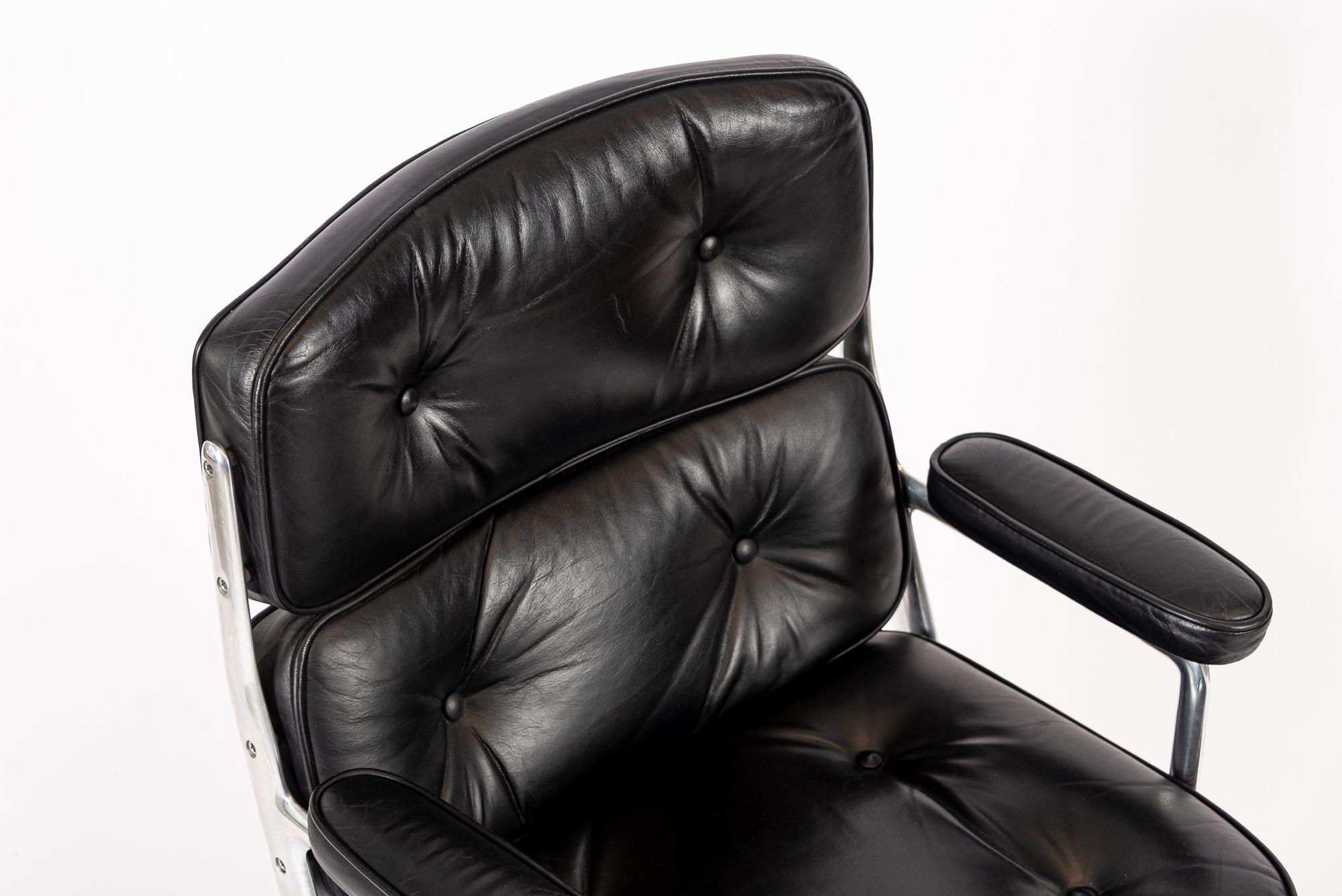 Aluminum Eames for Herman Miller Time Life Black Leather Office Chair 1981 For Sale