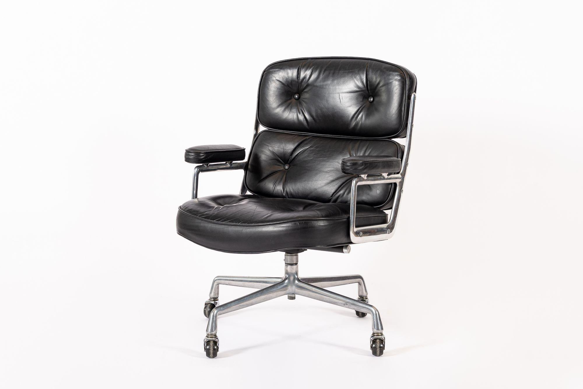 Eames for Herman Miller Time Life Black Leather Office Chairs 1980s For Sale 10