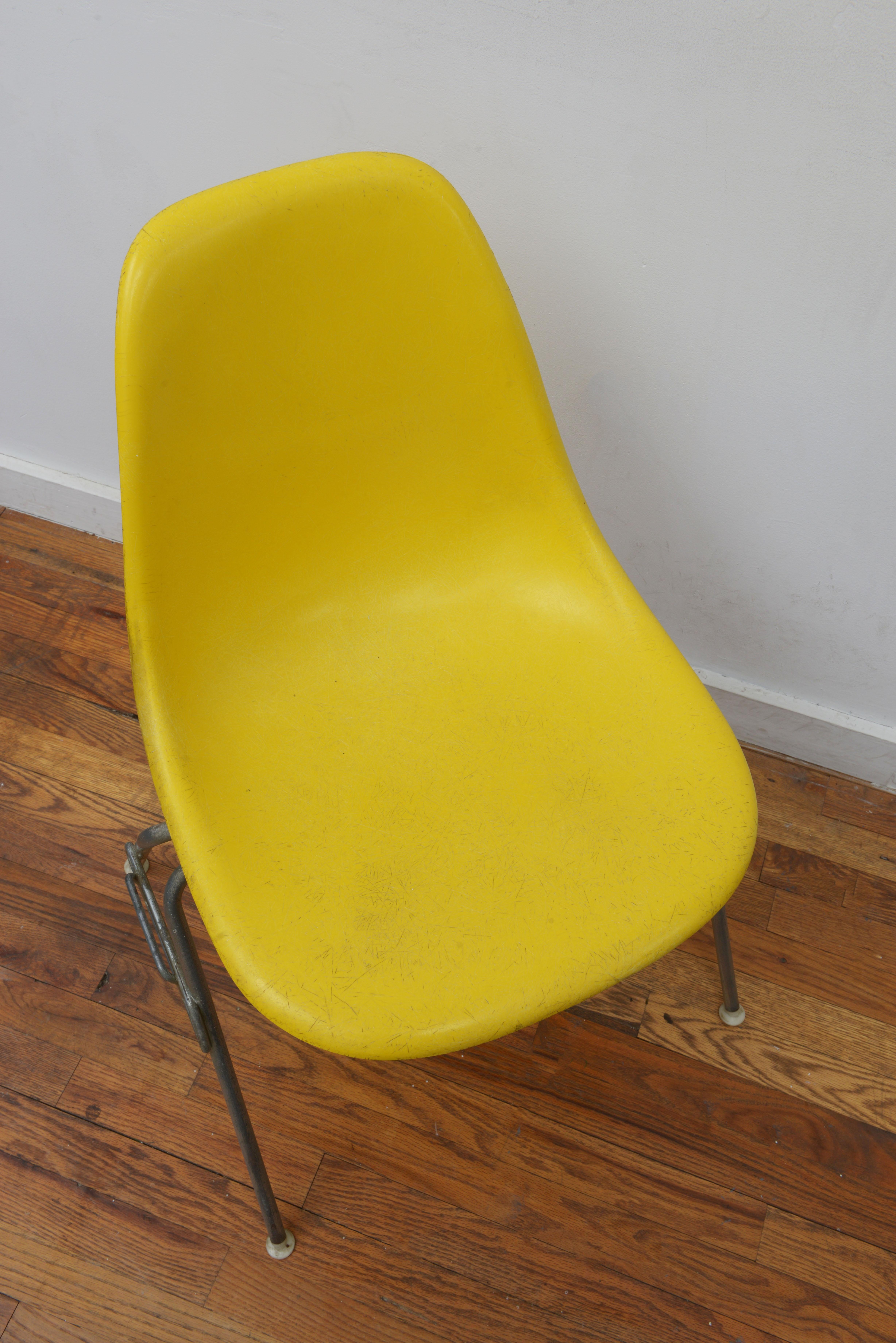 Eames for Herman Miller Yellow Dss Fiberglass Chair 1950s 'Signed' In Good Condition In Brooklyn, NY