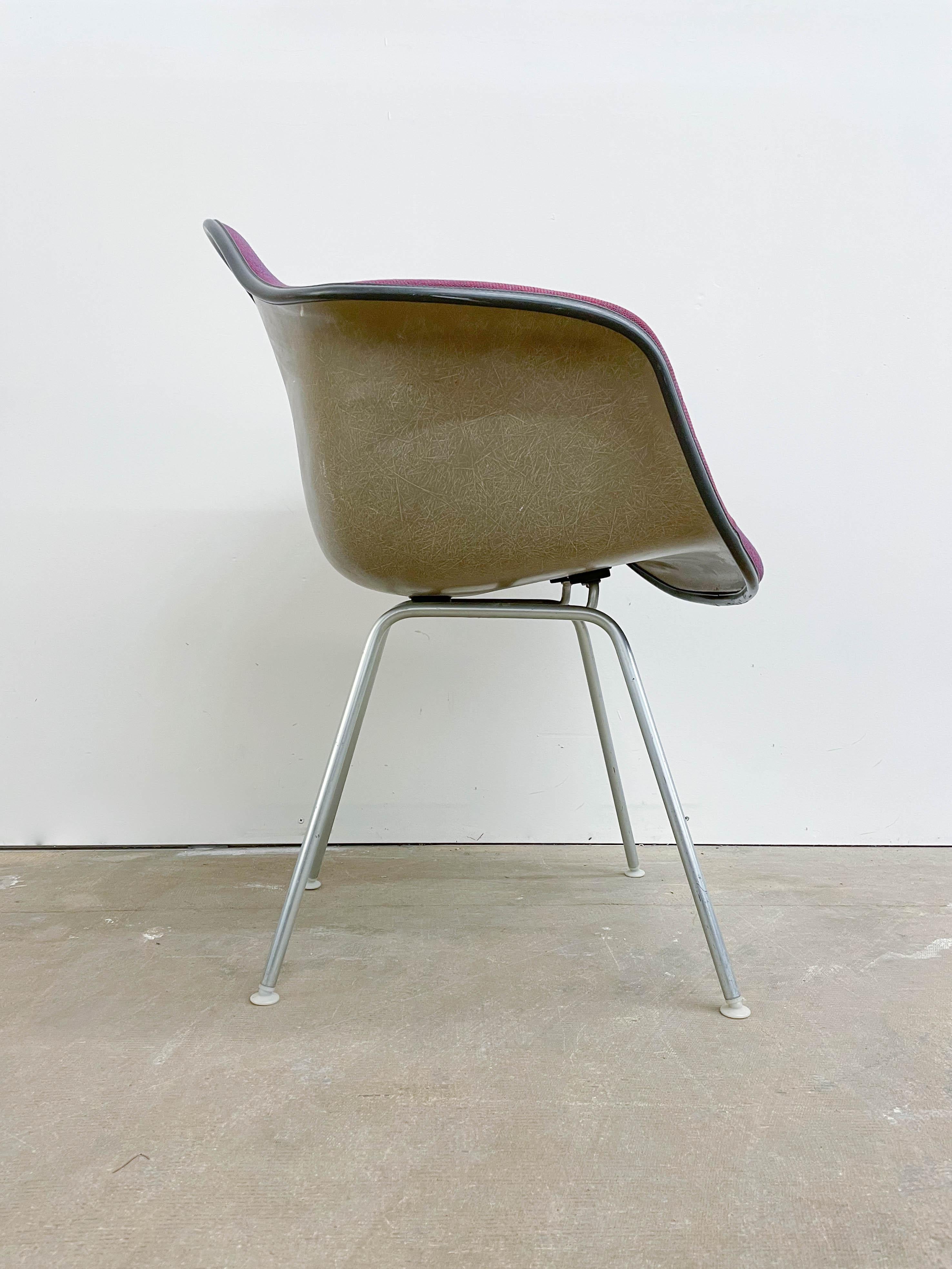 Eames Girard Armchair by Herman Miller For Sale 1
