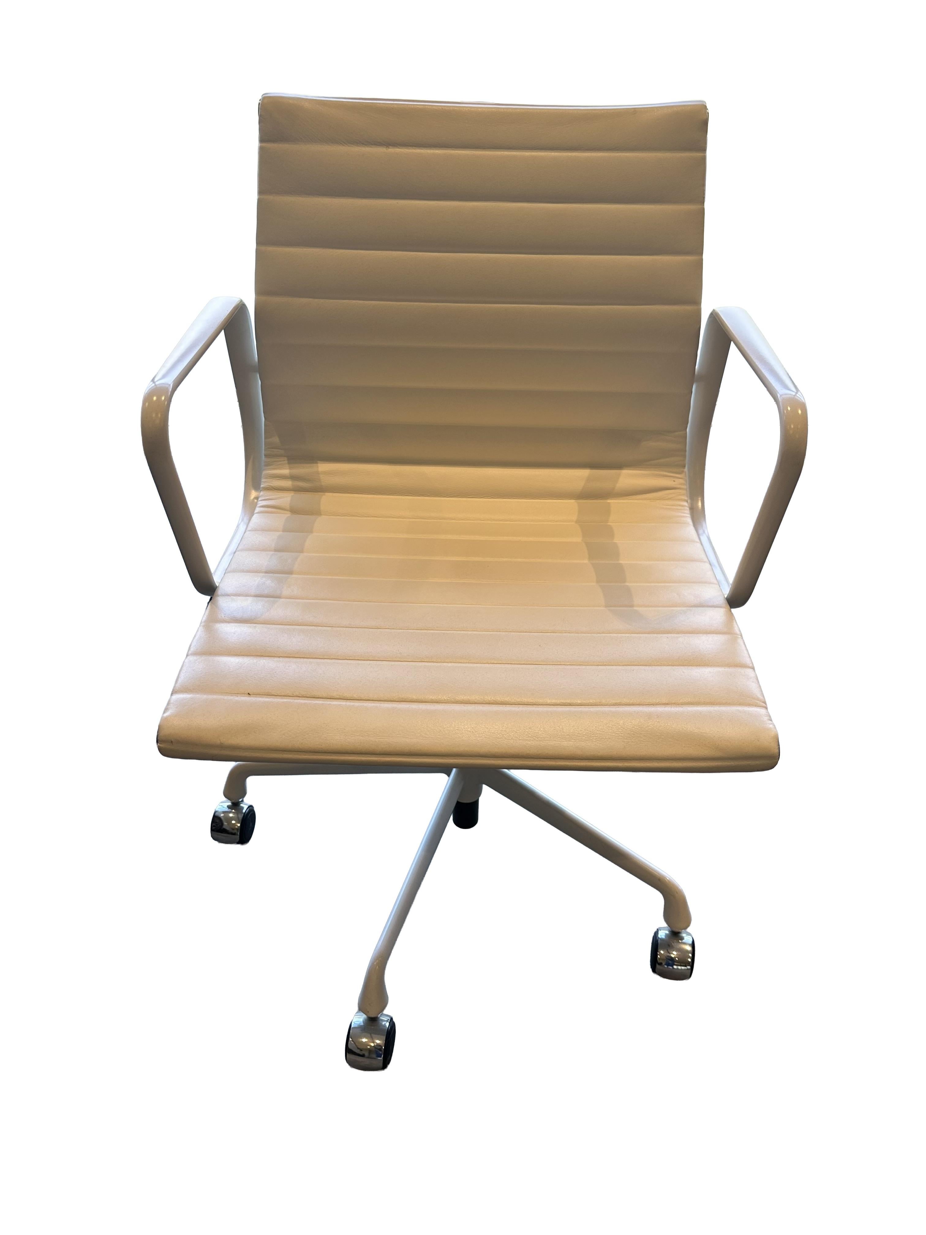 Silla de dirección del Grupo Eames de Herman Miller Estadounidense en venta